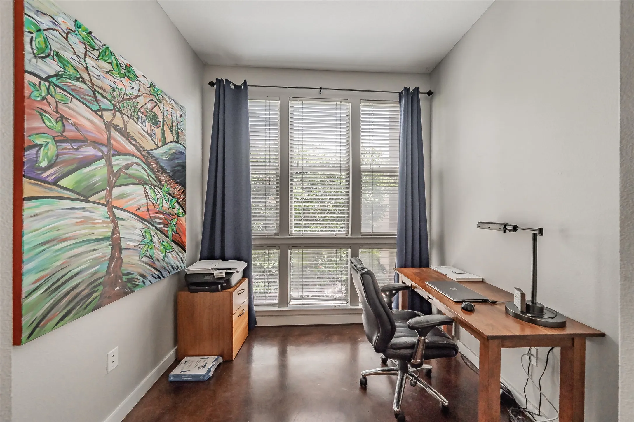 Condominium For Sale in Tarrant County , 201 W Lancaster Avenue 203, Fort Worth, Texas 76102, 2 Bedroom, 2 Bathroom, Garage spaces, 1,066 Sqft, built in 2005, mls#21270612, Real Estate Agent in Fort Worth, Homes For Sale in Tarrant county, Homes For Sale in Fort Worth, Realtor in Fort Worth Texas, Real Estate Brokerage Independent Realty Texas, Luminita Cordes Realtor