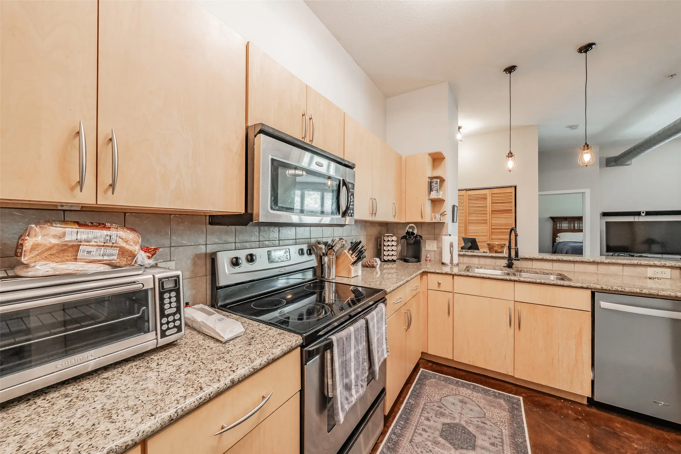 Condominium For Sale in Tarrant County , 201 W Lancaster Avenue 203, Fort Worth, Texas 76102, 2 Bedroom, 2 Bathroom, Garage spaces, 1,066 Sqft, built in 2005, mls#21270612, Real Estate Agent in Fort Worth, Homes For Sale in Tarrant county, Homes For Sale in Fort Worth, Realtor in Fort Worth Texas, Real Estate Brokerage Independent Realty Texas, Luminita Cordes Realtor