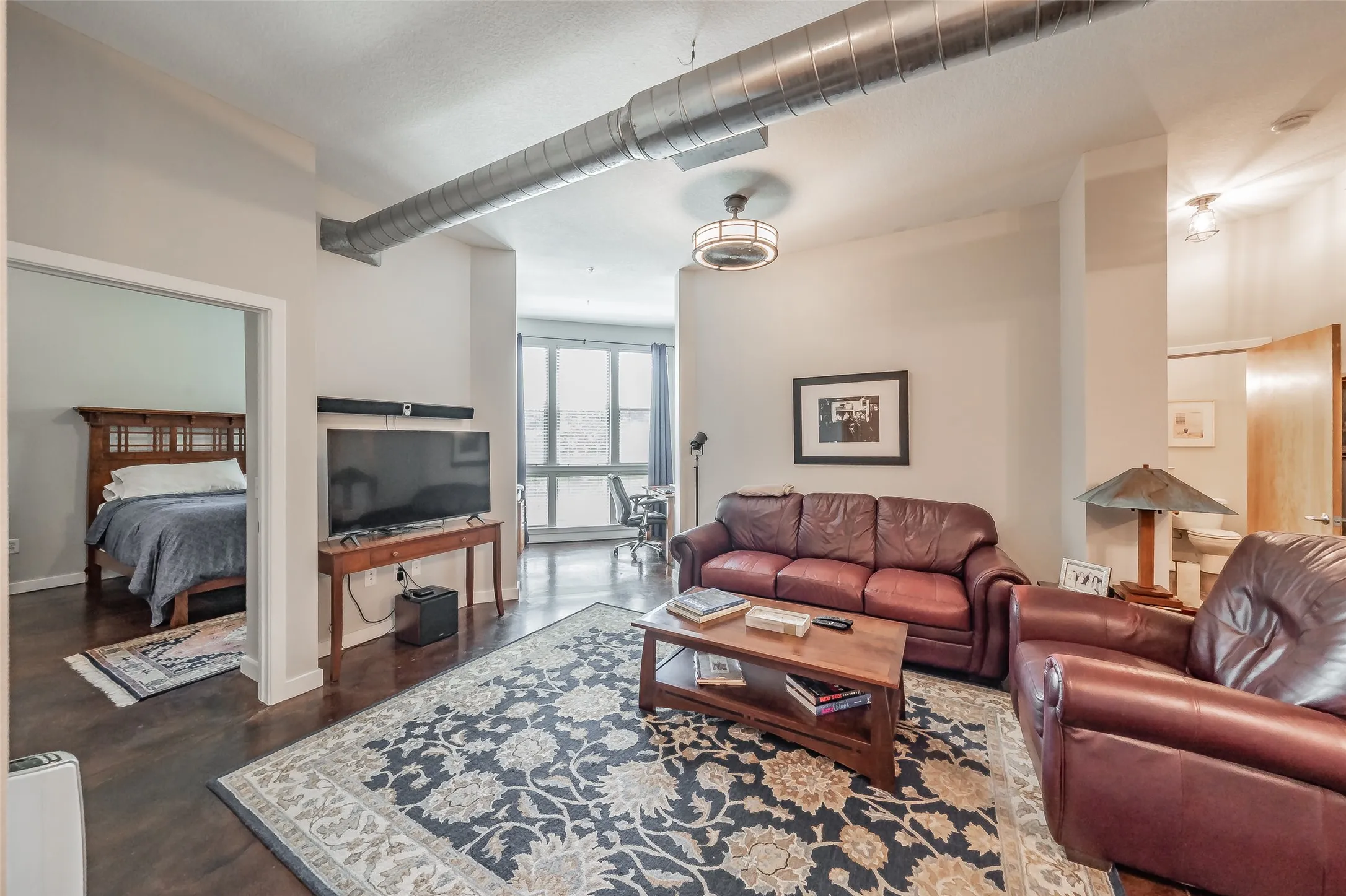 Condominium For Sale in Tarrant County , 201 W Lancaster Avenue 203, Fort Worth, Texas 76102, 2 Bedroom, 2 Bathroom, Garage spaces, 1,066 Sqft, built in 2005, mls#21270612, Real Estate Agent in Fort Worth, Homes For Sale in Tarrant county, Homes For Sale in Fort Worth, Realtor in Fort Worth Texas, Real Estate Brokerage Independent Realty Texas, Luminita Cordes Realtor