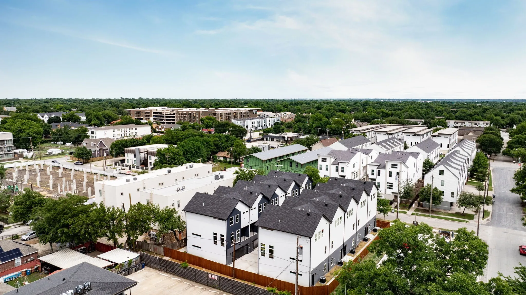 For Sale in Dallas County , 4709 Virginia, Dallas, Texas 75204, 10 Bedroom, 20 Bathroom, 2 Garage spaces, 8,980 Sqft, built in 2023, Price $2,550,000, mls#21264866, Real Estate Agent in Dallas, Homes For Sale in Dallas county, Homes For Sale in Dallas, Realtor in Dallas Texas, Real Estate Brokerage Independent Realty Texas, Luminita Cordes Realtor