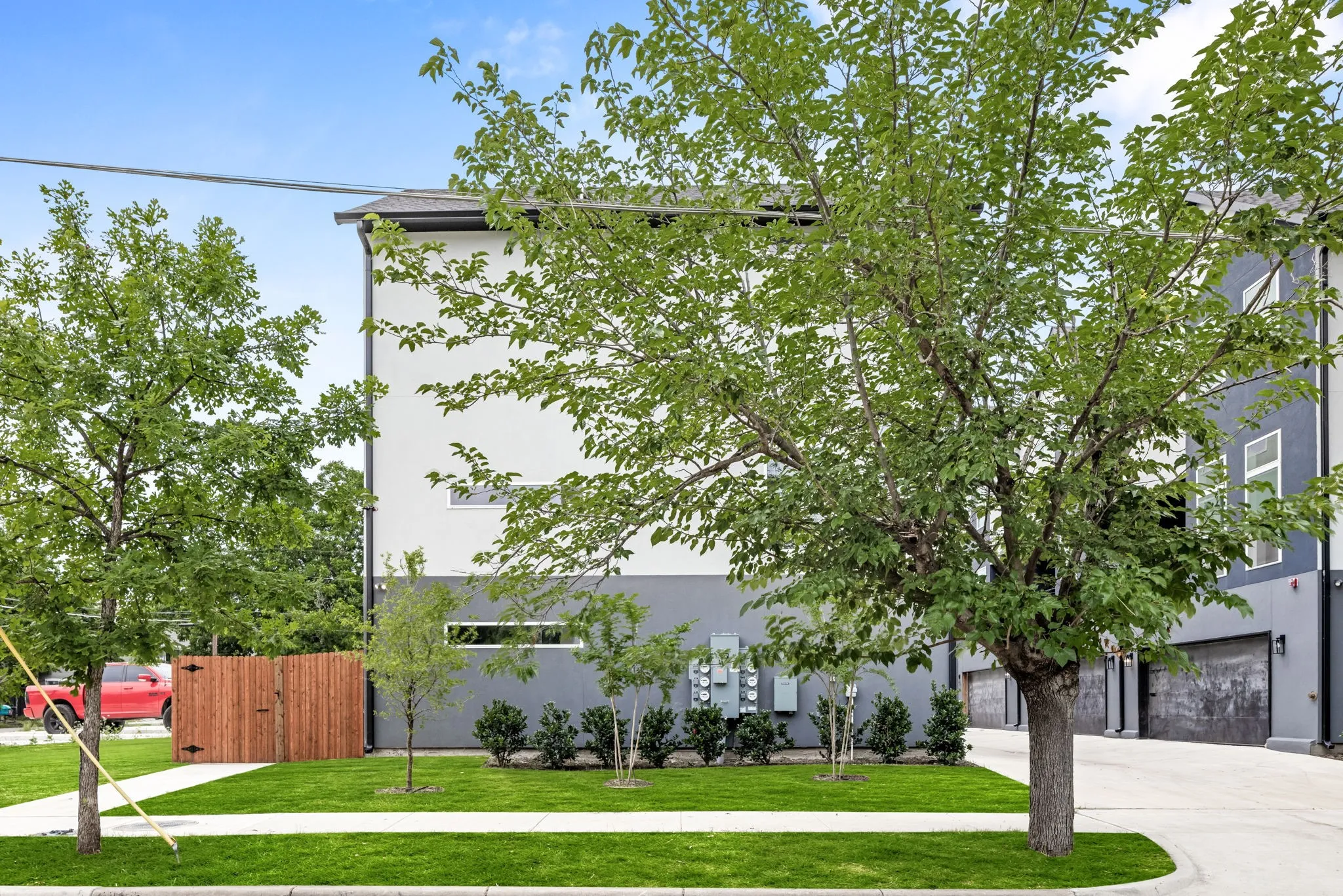 For Sale in Dallas County , 4709 Virginia, Dallas, Texas 75204, 10 Bedroom, 20 Bathroom, 2 Garage spaces, 8,980 Sqft, built in 2023, Price $2,550,000, mls#21264866, Real Estate Agent in Dallas, Homes For Sale in Dallas county, Homes For Sale in Dallas, Realtor in Dallas Texas, Real Estate Brokerage Independent Realty Texas, Luminita Cordes Realtor