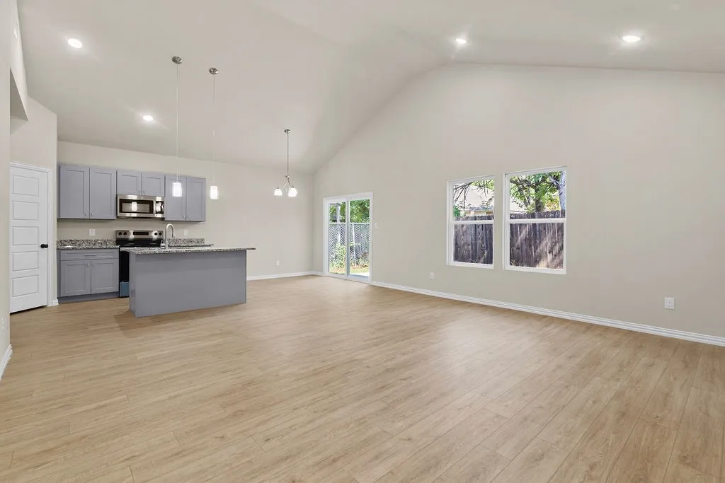 Single Family Residence For Sale in Tarrant County , 2915 La Salle Street, Fort Worth, Texas 76131, 4 Bedroom, 2 Bathroom, 2 Garage spaces, 1,660 Sqft, built in 2026, mls#21270634, Real Estate Agent in Fort Worth, Homes For Sale in Tarrant county, Homes For Sale in Fort Worth, Realtor in Fort Worth Texas, Real Estate Brokerage Independent Realty Texas, Luminita Cordes Realtor