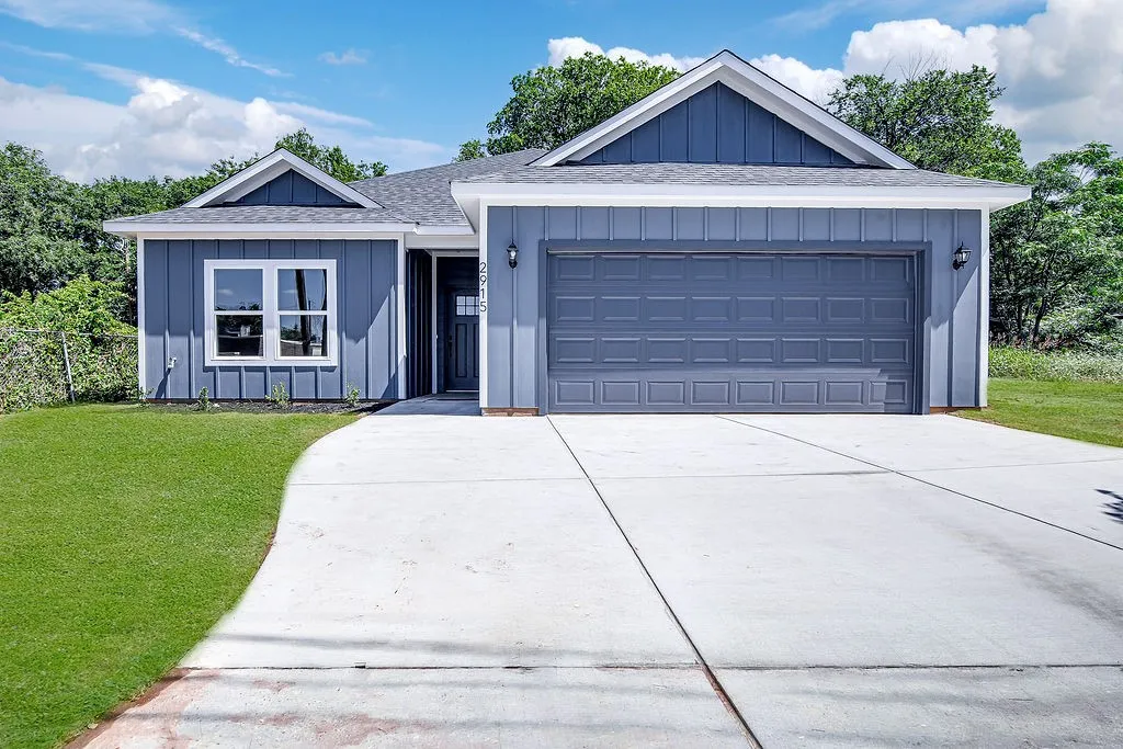 Single Family Residence For Sale in Tarrant County , 2915 La Salle Street, Fort Worth, Texas 76131, 4 Bedroom, 2 Bathroom, 2 Garage spaces, 1,660 Sqft, built in 2026, mls#21270634, Real Estate Agent in Fort Worth, Homes For Sale in Tarrant county, Homes For Sale in Fort Worth, Realtor in Fort Worth Texas, Real Estate Brokerage Independent Realty Texas, Luminita Cordes Realtor