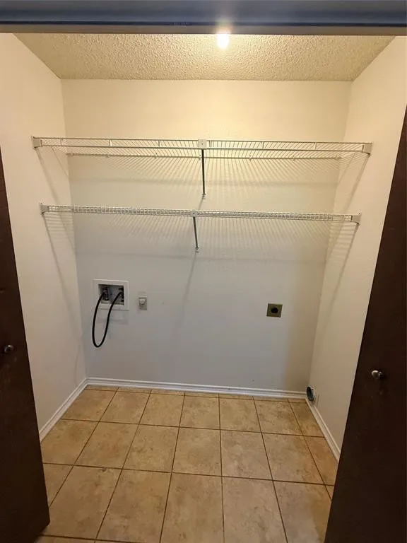 Single Family Residence For Sale in Tarrant County , 5728 Cancun Drive, North Richland Hills, Texas 76180, 4 Bedroom, 4 Bathroom, Garage spaces, 1,062 Sqft, built in 1985, mls#21270635, Real Estate Agent in North Richland Hills, Homes For Sale in Tarrant county, Homes For Sale in North Richland Hills, Realtor in North Richland Hills Texas, Real Estate Brokerage Independent Realty Texas, Luminita Cordes Realtor