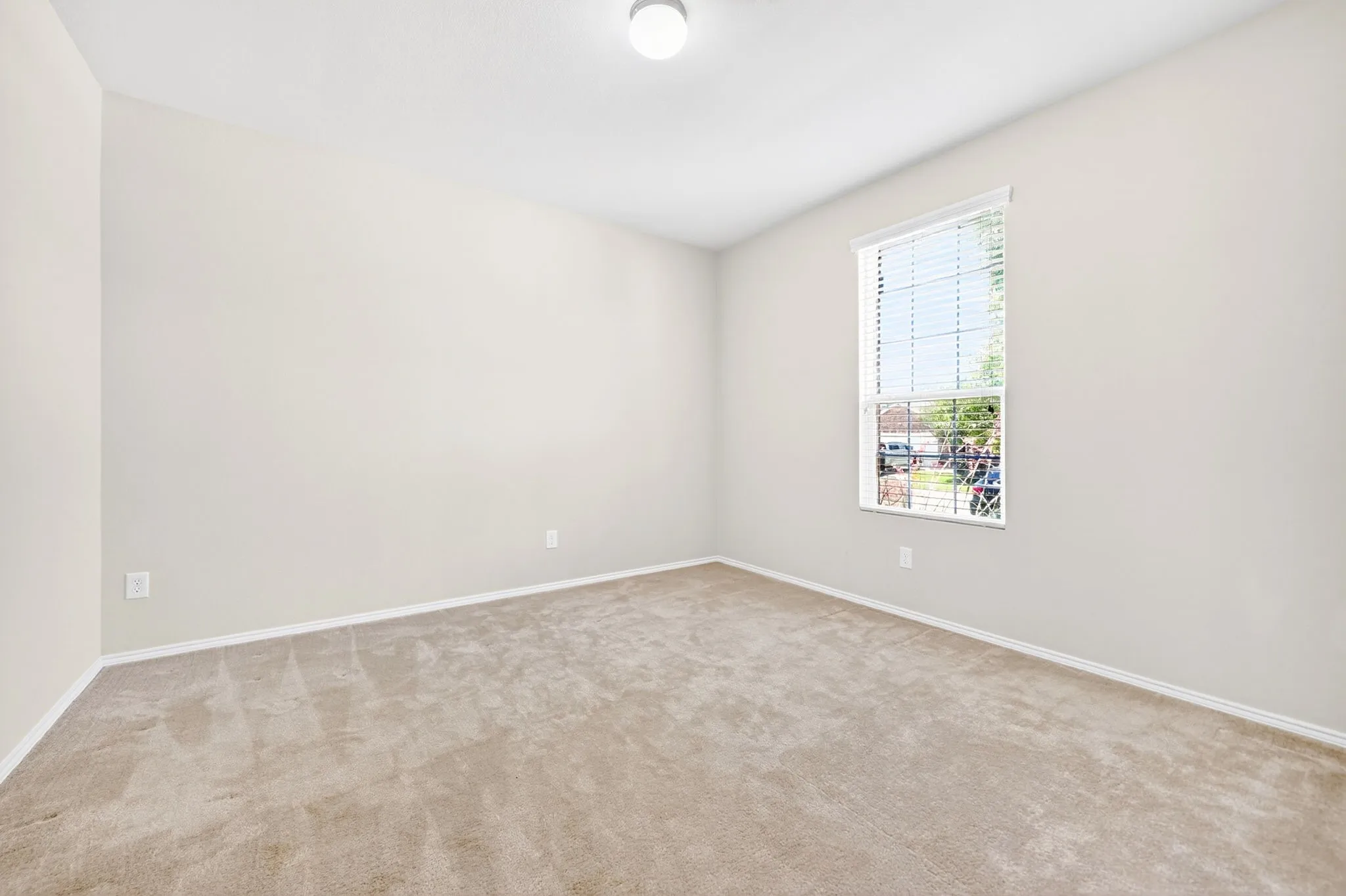 Single Family Residence For Sale in Kaufman County , 2232 Heaton Street, Forney, Texas 75126, 3 Bedroom, 2 Bathroom, 2 Garage spaces, 2,146 Sqft, built in 2018, mls#21270384, Real Estate Agent in Forney, Homes For Sale in Kaufman county, Homes For Sale in Forney, Realtor in Forney Texas, Real Estate Brokerage Independent Realty Texas, Luminita Cordes Realtor