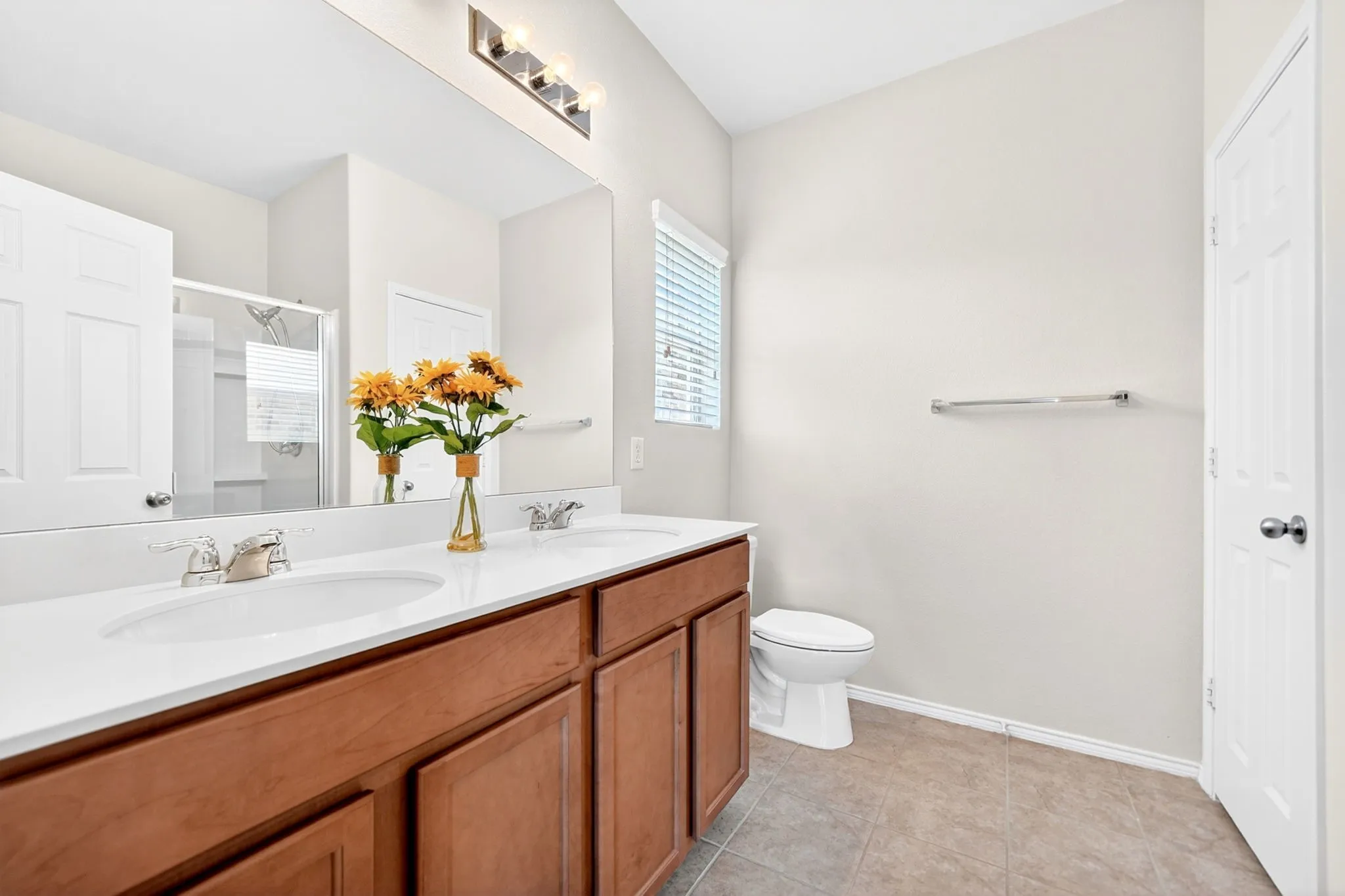 Single Family Residence For Sale in Kaufman County , 2232 Heaton Street, Forney, Texas 75126, 3 Bedroom, 2 Bathroom, 2 Garage spaces, 2,146 Sqft, built in 2018, mls#21270384, Real Estate Agent in Forney, Homes For Sale in Kaufman county, Homes For Sale in Forney, Realtor in Forney Texas, Real Estate Brokerage Independent Realty Texas, Luminita Cordes Realtor