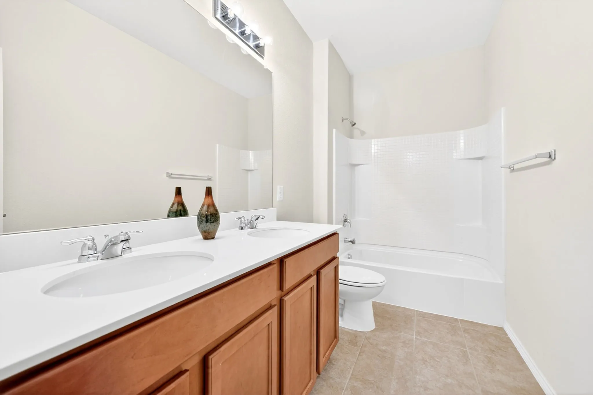 Single Family Residence For Sale in Kaufman County , 2232 Heaton Street, Forney, Texas 75126, 3 Bedroom, 2 Bathroom, 2 Garage spaces, 2,146 Sqft, built in 2018, mls#21270384, Real Estate Agent in Forney, Homes For Sale in Kaufman county, Homes For Sale in Forney, Realtor in Forney Texas, Real Estate Brokerage Independent Realty Texas, Luminita Cordes Realtor