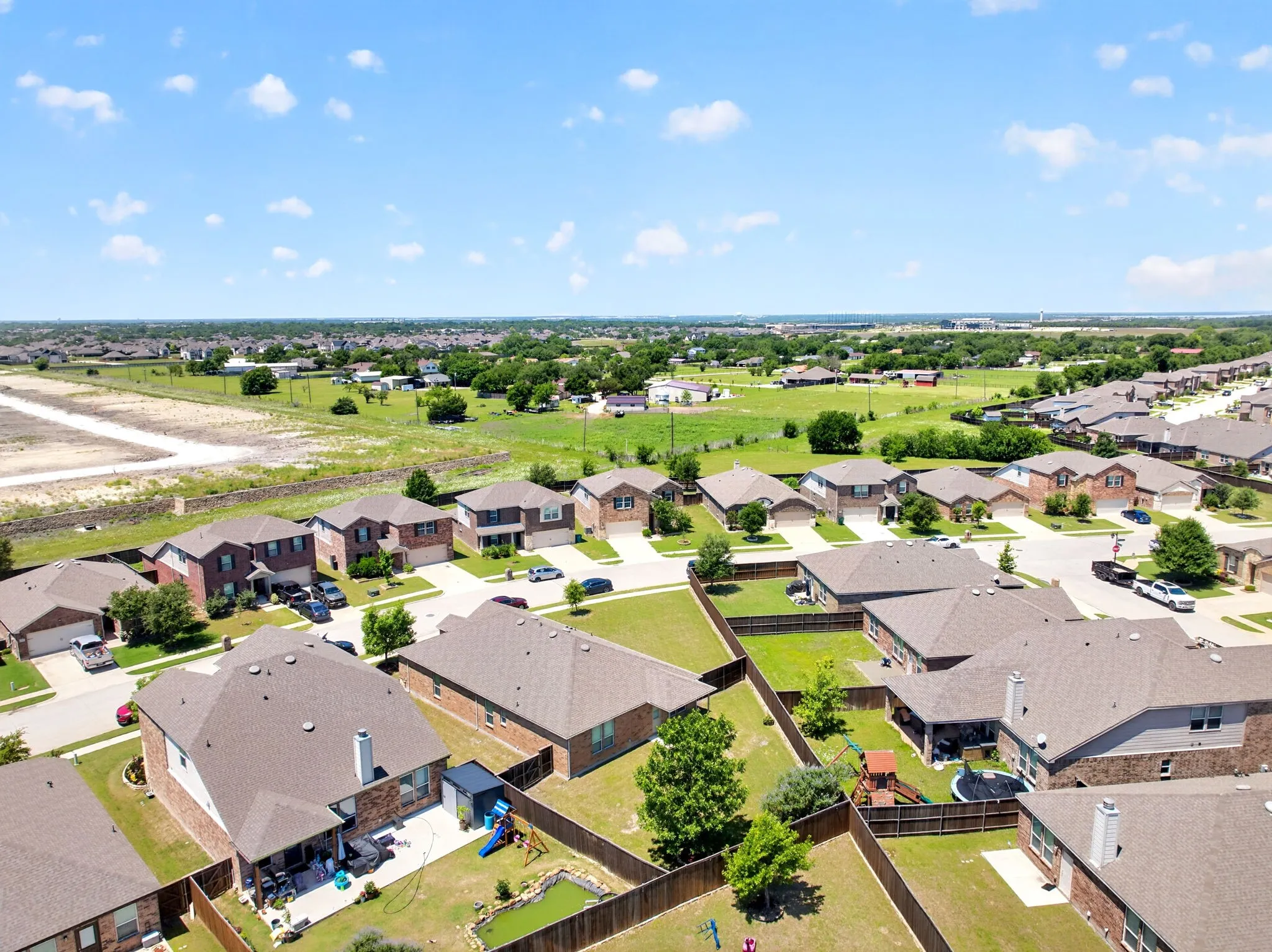 Single Family Residence For Sale in Kaufman County , 2232 Heaton Street, Forney, Texas 75126, 3 Bedroom, 2 Bathroom, 2 Garage spaces, 2,146 Sqft, built in 2018, mls#21270384, Real Estate Agent in Forney, Homes For Sale in Kaufman county, Homes For Sale in Forney, Realtor in Forney Texas, Real Estate Brokerage Independent Realty Texas, Luminita Cordes Realtor