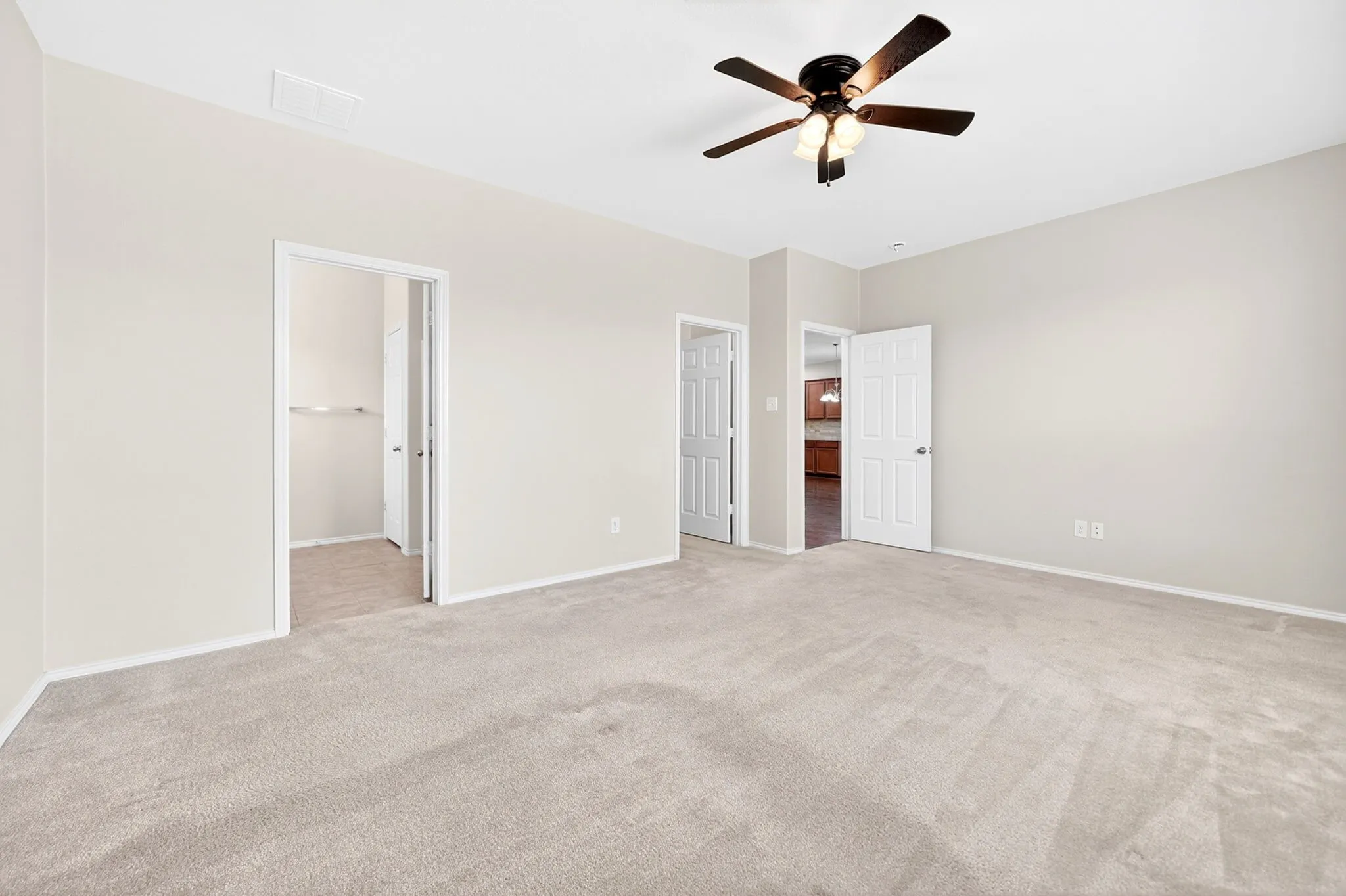 Single Family Residence For Sale in Kaufman County , 2232 Heaton Street, Forney, Texas 75126, 3 Bedroom, 2 Bathroom, 2 Garage spaces, 2,146 Sqft, built in 2018, mls#21270384, Real Estate Agent in Forney, Homes For Sale in Kaufman county, Homes For Sale in Forney, Realtor in Forney Texas, Real Estate Brokerage Independent Realty Texas, Luminita Cordes Realtor