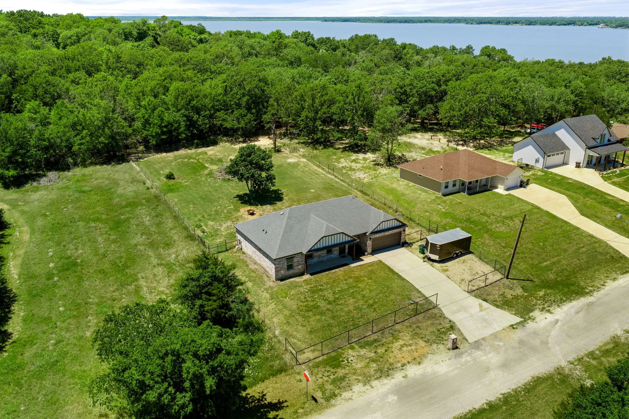 Single Family Residence For Sale in Hunt County , 10718 Karen Sue Court, Quinlan, Texas 75474, 3 Bedroom, 2 Bathroom, 2 Garage spaces, 1,809 Sqft, built in 2021, mls#21266499, Real Estate Agent in Quinlan, Homes For Sale in Hunt county, Homes For Sale in Quinlan, Realtor in Quinlan Texas, Real Estate Brokerage Independent Realty Texas, Luminita Cordes Realtor