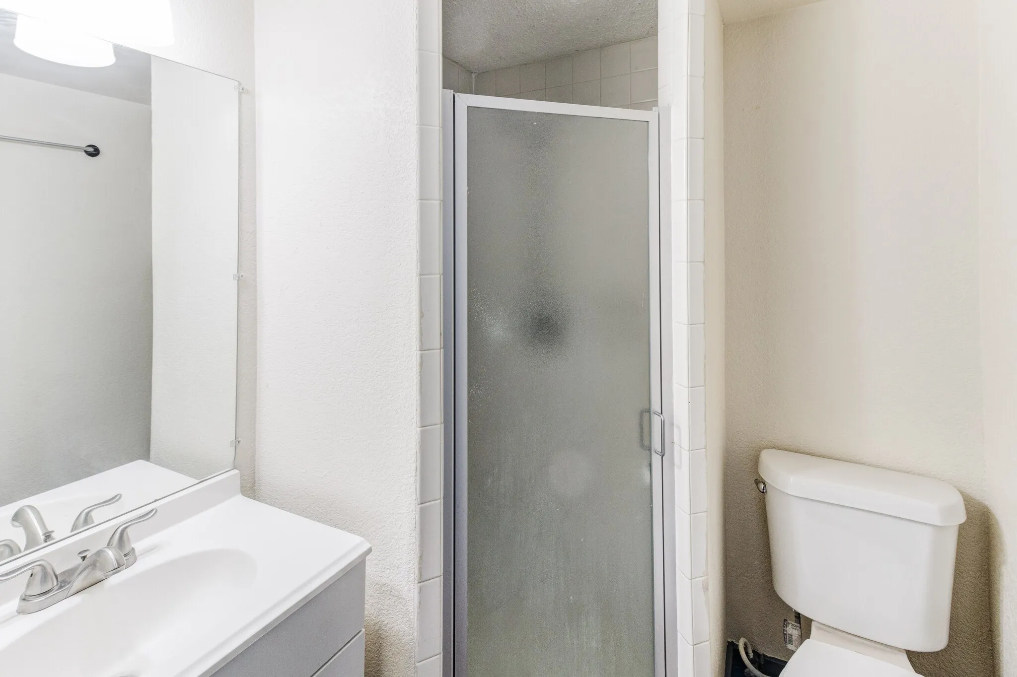 Townhouse For Sale in Tarrant County , 4511 Alamosa, Fort Worth, Texas 76119, 3 Bedroom, 2 Bathroom, 2 Garage spaces, 1,470 Sqft, built in 1973, mls#21262126, Real Estate Agent in Fort Worth, Homes For Sale in Tarrant county, Homes For Sale in Fort Worth, Realtor in Fort Worth Texas, Real Estate Brokerage Independent Realty Texas, Luminita Cordes Realtor
