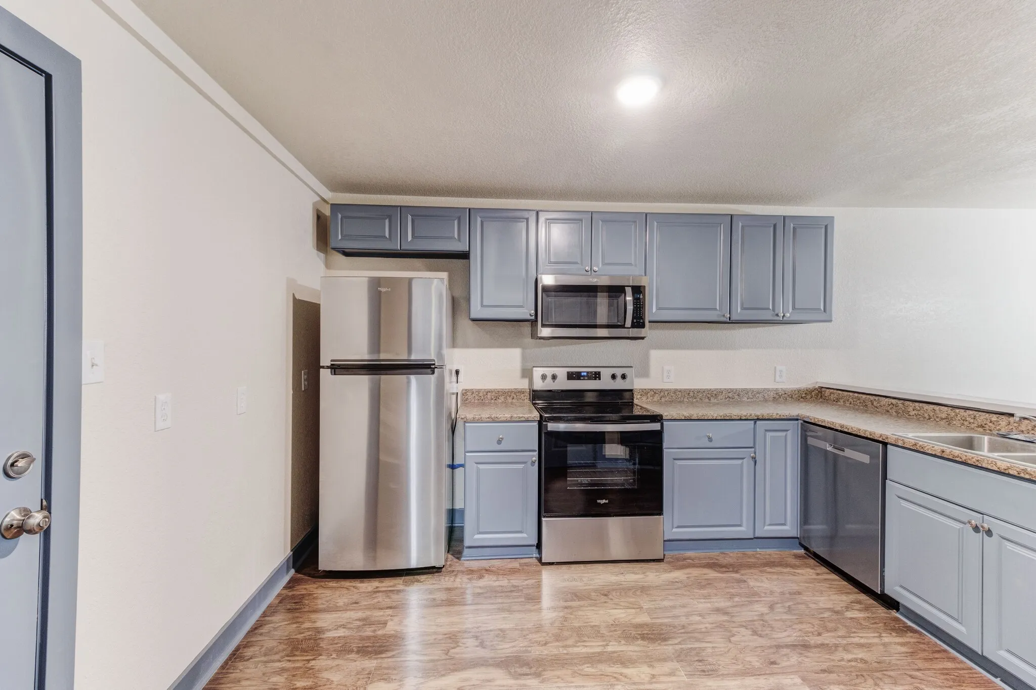 Townhouse For Sale in Tarrant County , 4511 Alamosa, Fort Worth, Texas 76119, 3 Bedroom, 2 Bathroom, 2 Garage spaces, 1,470 Sqft, built in 1973, mls#21262126, Real Estate Agent in Fort Worth, Homes For Sale in Tarrant county, Homes For Sale in Fort Worth, Realtor in Fort Worth Texas, Real Estate Brokerage Independent Realty Texas, Luminita Cordes Realtor
