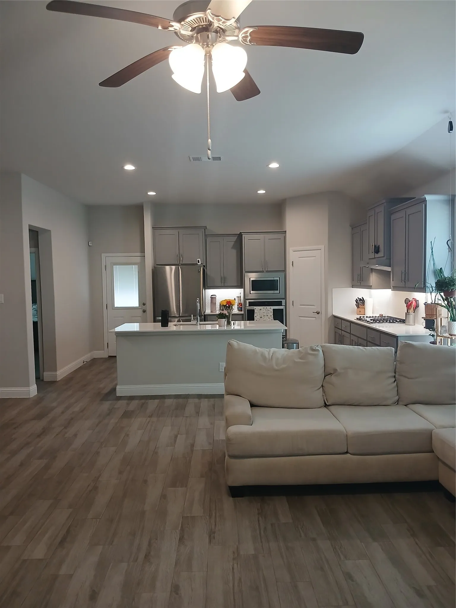 Single Family Residence For Sale in Ellis County , 3615 Rolling Meadows Drive, Grand Prairie, Texas 76065, 4 Bedroom, 2 Bathroom, 3 Garage spaces, 2,316 Sqft, built in 2021, mls#21270687, Real Estate Agent in Grand Prairie, Homes For Sale in Ellis county, Homes For Sale in Grand Prairie, Realtor in Grand Prairie Texas, Real Estate Brokerage Independent Realty Texas, Luminita Cordes Realtor