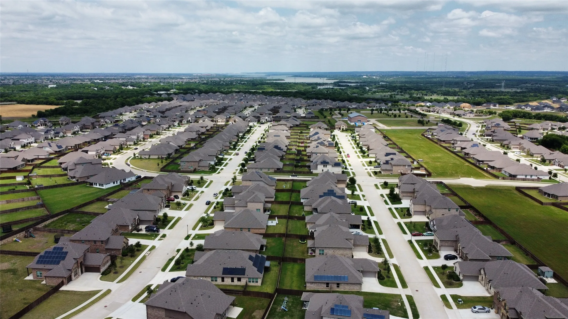 Single Family Residence For Sale in Ellis County , 3615 Rolling Meadows Drive, Grand Prairie, Texas 76065, 4 Bedroom, 2 Bathroom, 3 Garage spaces, 2,316 Sqft, built in 2021, mls#21270687, Real Estate Agent in Grand Prairie, Homes For Sale in Ellis county, Homes For Sale in Grand Prairie, Realtor in Grand Prairie Texas, Real Estate Brokerage Independent Realty Texas, Luminita Cordes Realtor