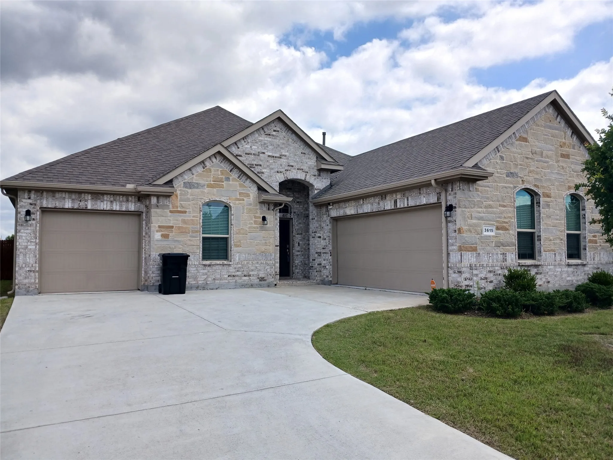 Single Family Residence For Sale in Ellis County , 3615 Rolling Meadows Drive, Grand Prairie, Texas 76065, 4 Bedroom, 2 Bathroom, 3 Garage spaces, 2,316 Sqft, built in 2021, mls#21270687, Real Estate Agent in Grand Prairie, Homes For Sale in Ellis county, Homes For Sale in Grand Prairie, Realtor in Grand Prairie Texas, Real Estate Brokerage Independent Realty Texas, Luminita Cordes Realtor