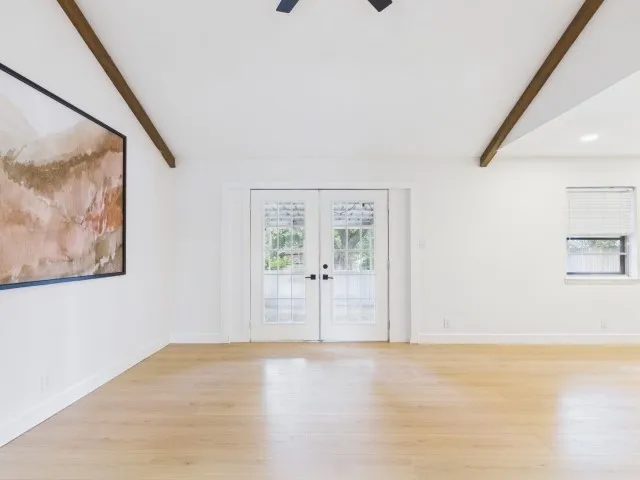 Single Family Residence For Sale in Henderson County , 710 Bunny Rabbit Road, Athens, Texas 75751, 3 Bedroom, 2 Bathroom, 2 Garage spaces, 1,656 Sqft, built in 1974, mls#21270673, Real Estate Agent in Athens, Homes For Sale in Henderson county, Homes For Sale in Athens, Realtor in Athens Texas, Real Estate Brokerage Independent Realty Texas, Luminita Cordes Realtor