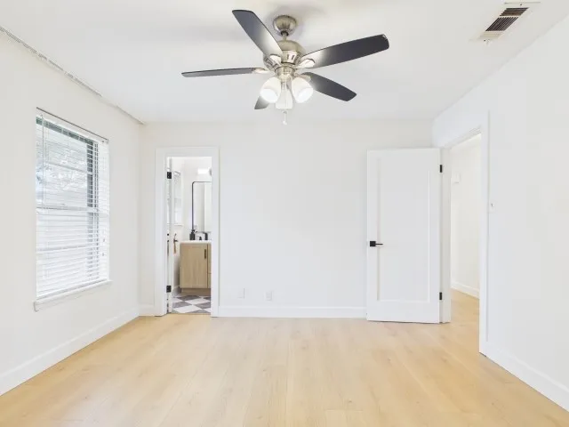 Single Family Residence For Sale in Henderson County , 710 Bunny Rabbit Road, Athens, Texas 75751, 3 Bedroom, 2 Bathroom, 2 Garage spaces, 1,656 Sqft, built in 1974, mls#21270673, Real Estate Agent in Athens, Homes For Sale in Henderson county, Homes For Sale in Athens, Realtor in Athens Texas, Real Estate Brokerage Independent Realty Texas, Luminita Cordes Realtor