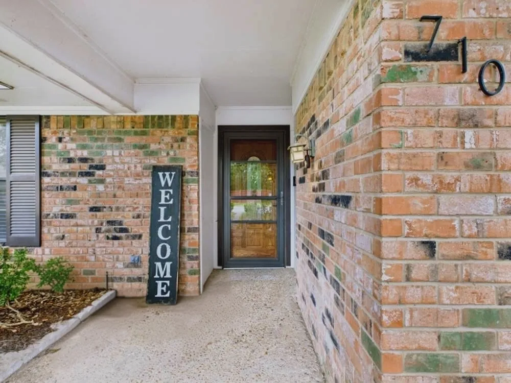 Single Family Residence For Sale in Henderson County , 710 Bunny Rabbit Road, Athens, Texas 75751, 3 Bedroom, 2 Bathroom, 2 Garage spaces, 1,656 Sqft, built in 1974, mls#21270673, Real Estate Agent in Athens, Homes For Sale in Henderson county, Homes For Sale in Athens, Realtor in Athens Texas, Real Estate Brokerage Independent Realty Texas, Luminita Cordes Realtor