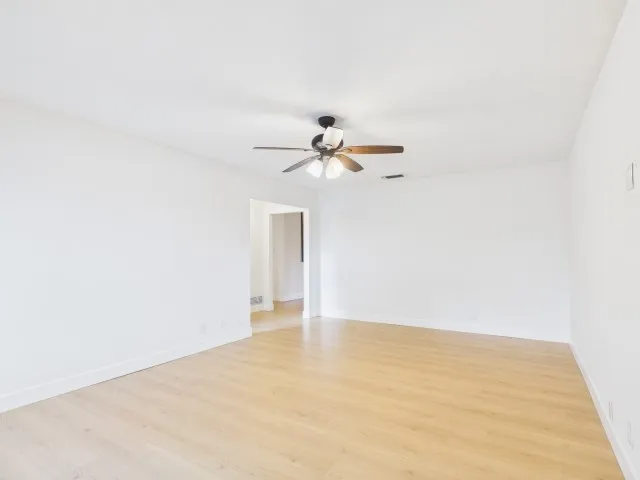 Single Family Residence For Sale in Henderson County , 710 Bunny Rabbit Road, Athens, Texas 75751, 3 Bedroom, 2 Bathroom, 2 Garage spaces, 1,656 Sqft, built in 1974, mls#21270673, Real Estate Agent in Athens, Homes For Sale in Henderson county, Homes For Sale in Athens, Realtor in Athens Texas, Real Estate Brokerage Independent Realty Texas, Luminita Cordes Realtor