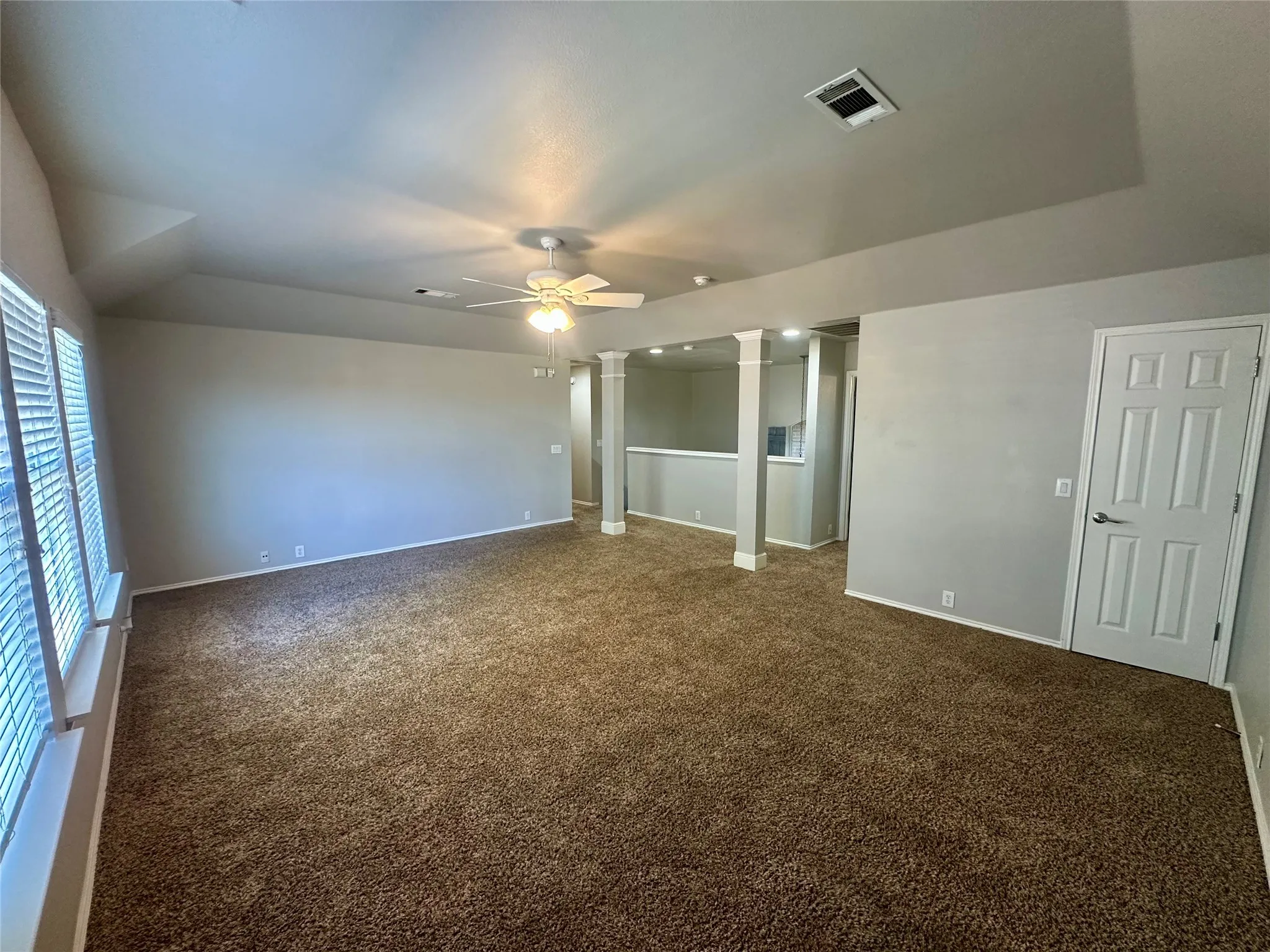 Single Family Residence For Rent in Denton County , 8801 Sierra Trail, Cross Roads, Texas 76227, 4 Bedroom, 3 Bathroom, 2 Garage spaces, 2,627 Sqft, built in 2007, mls#21270711, Real Estate Agent in Cross Roads, Homes For Rent in Denton county, Homes For Rent in Cross Roads, Realtor in Cross Roads Texas, Real Estate Brokerage Independent Realty Texas, Luminita Cordes Realtor