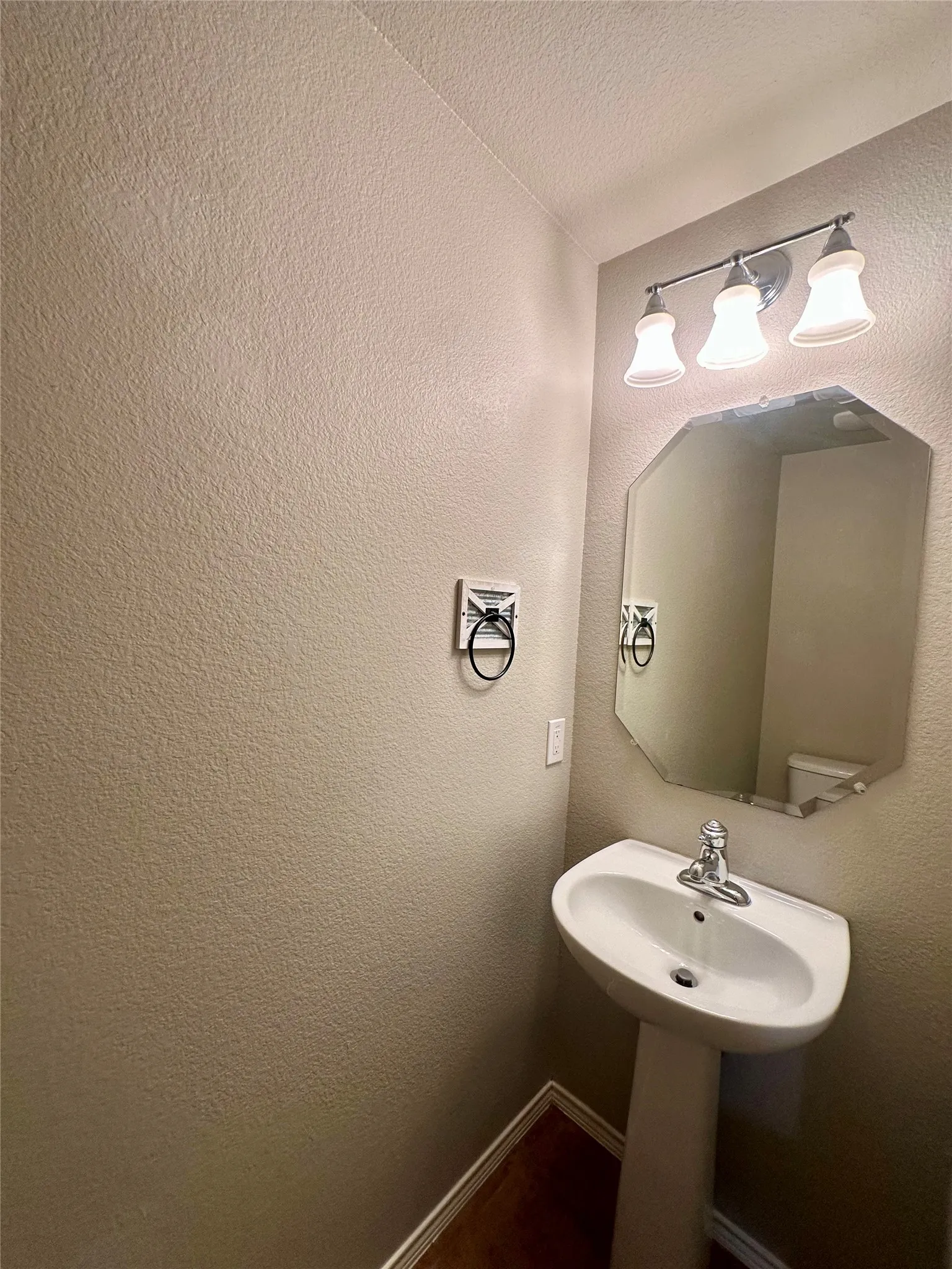 Single Family Residence For Rent in Denton County , 8801 Sierra Trail, Cross Roads, Texas 76227, 4 Bedroom, 3 Bathroom, 2 Garage spaces, 2,627 Sqft, built in 2007, mls#21270711, Real Estate Agent in Cross Roads, Homes For Rent in Denton county, Homes For Rent in Cross Roads, Realtor in Cross Roads Texas, Real Estate Brokerage Independent Realty Texas, Luminita Cordes Realtor