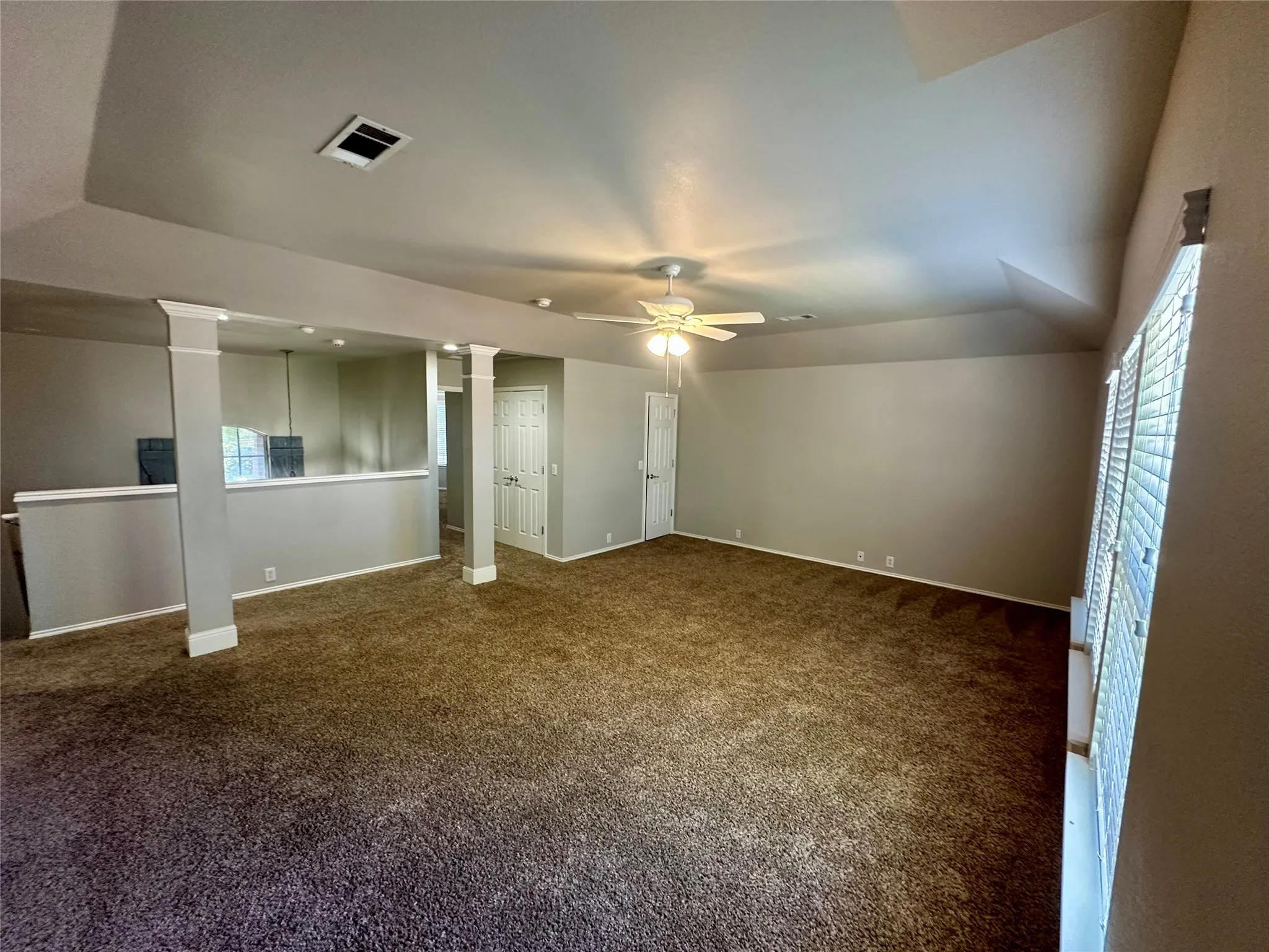 Single Family Residence For Rent in Denton County , 8801 Sierra Trail, Cross Roads, Texas 76227, 4 Bedroom, 3 Bathroom, 2 Garage spaces, 2,627 Sqft, built in 2007, mls#21270711, Real Estate Agent in Cross Roads, Homes For Rent in Denton county, Homes For Rent in Cross Roads, Realtor in Cross Roads Texas, Real Estate Brokerage Independent Realty Texas, Luminita Cordes Realtor