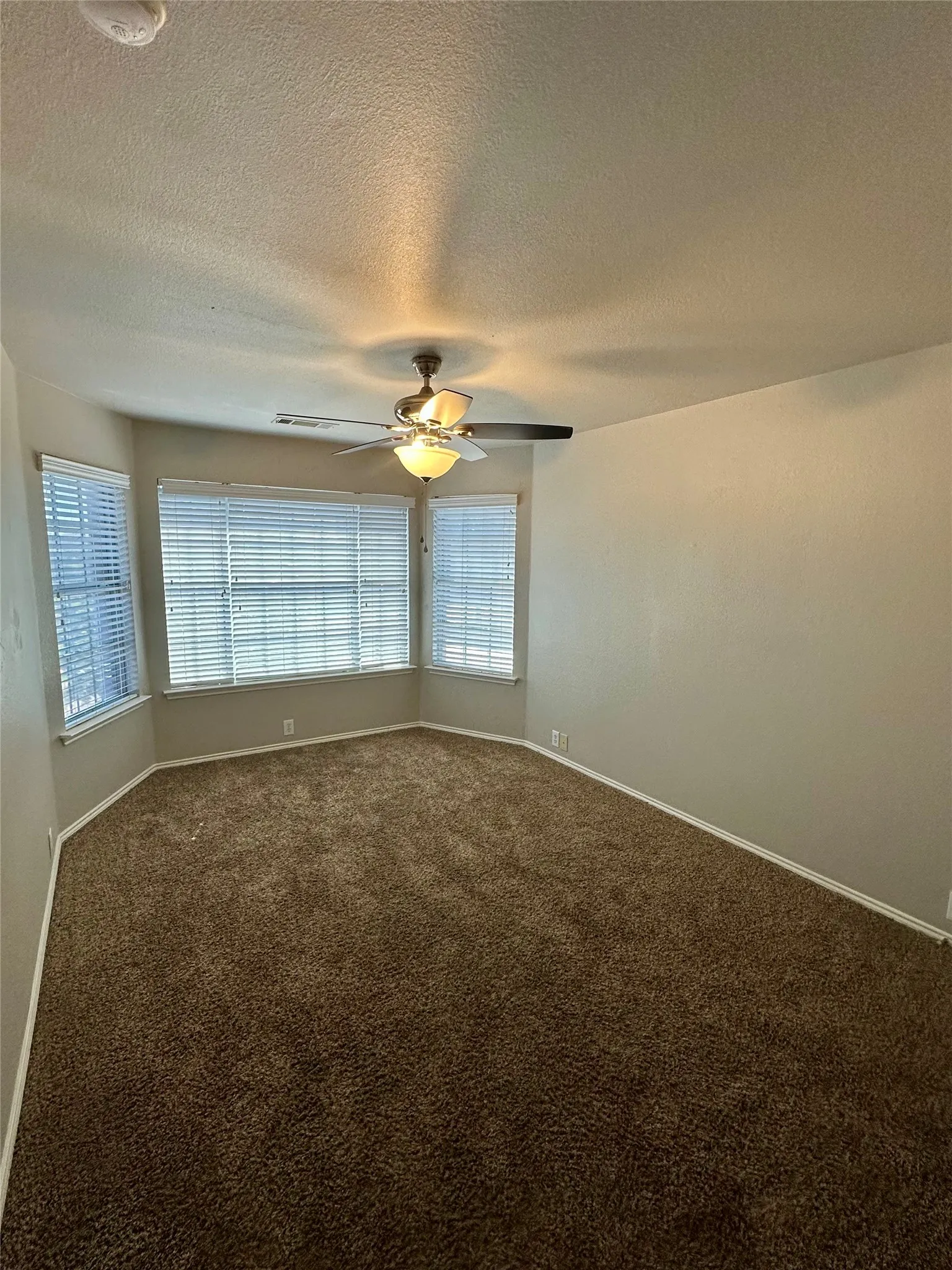 Single Family Residence For Rent in Denton County , 8801 Sierra Trail, Cross Roads, Texas 76227, 4 Bedroom, 3 Bathroom, 2 Garage spaces, 2,627 Sqft, built in 2007, mls#21270711, Real Estate Agent in Cross Roads, Homes For Rent in Denton county, Homes For Rent in Cross Roads, Realtor in Cross Roads Texas, Real Estate Brokerage Independent Realty Texas, Luminita Cordes Realtor