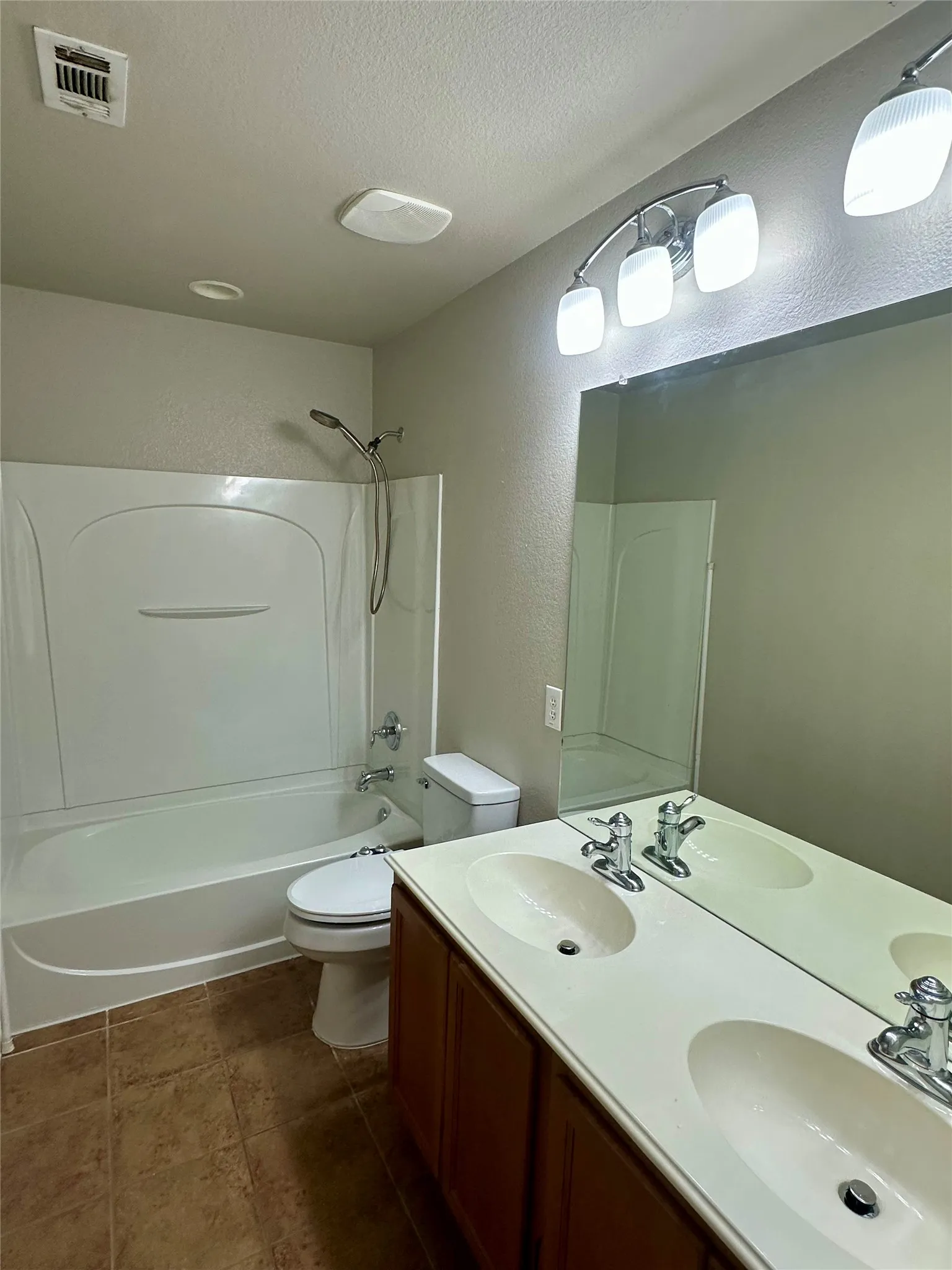 Single Family Residence For Rent in Denton County , 8801 Sierra Trail, Cross Roads, Texas 76227, 4 Bedroom, 3 Bathroom, 2 Garage spaces, 2,627 Sqft, built in 2007, mls#21270711, Real Estate Agent in Cross Roads, Homes For Rent in Denton county, Homes For Rent in Cross Roads, Realtor in Cross Roads Texas, Real Estate Brokerage Independent Realty Texas, Luminita Cordes Realtor