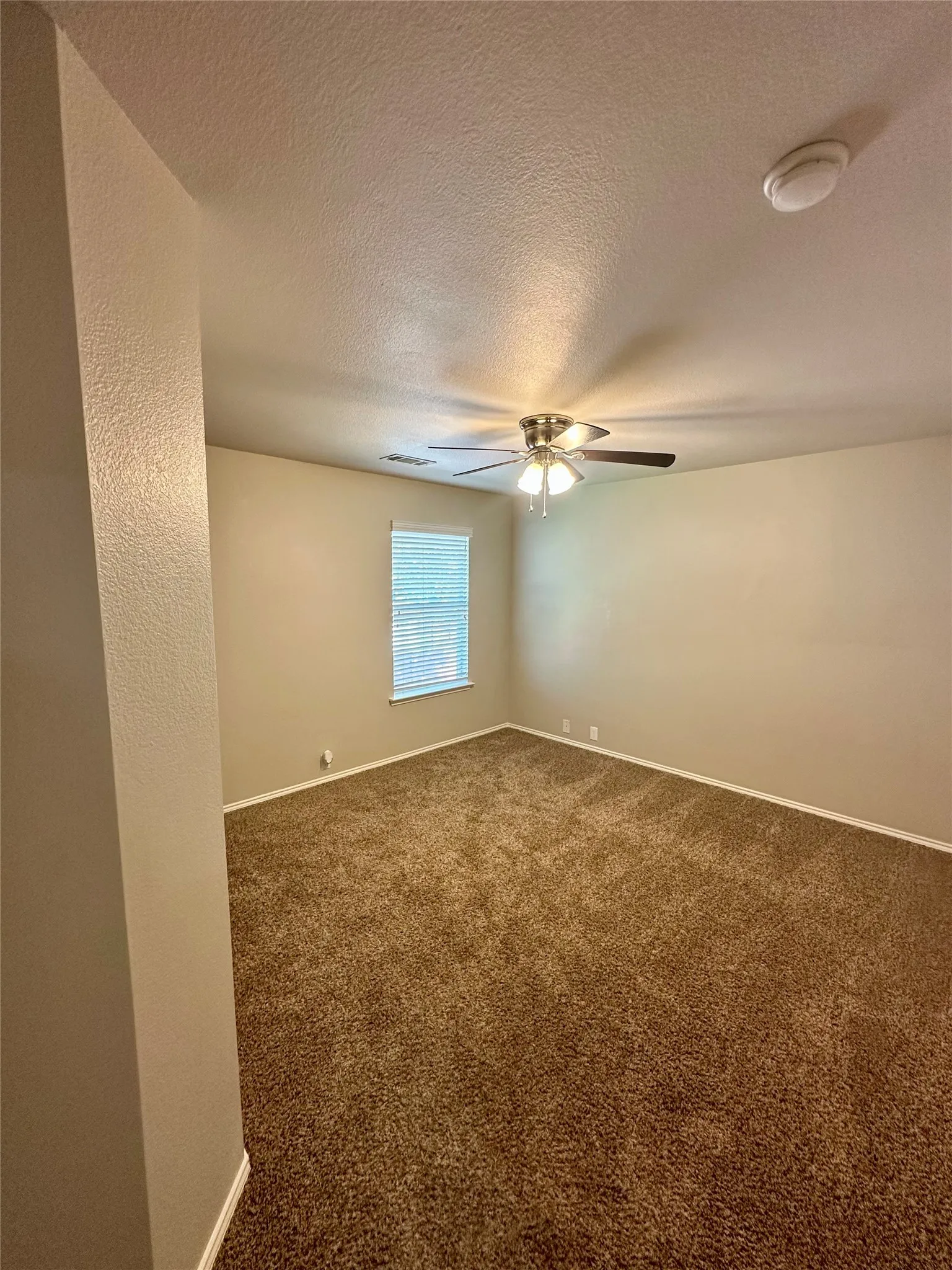 Single Family Residence For Rent in Denton County , 8801 Sierra Trail, Cross Roads, Texas 76227, 4 Bedroom, 3 Bathroom, 2 Garage spaces, 2,627 Sqft, built in 2007, mls#21270711, Real Estate Agent in Cross Roads, Homes For Rent in Denton county, Homes For Rent in Cross Roads, Realtor in Cross Roads Texas, Real Estate Brokerage Independent Realty Texas, Luminita Cordes Realtor
