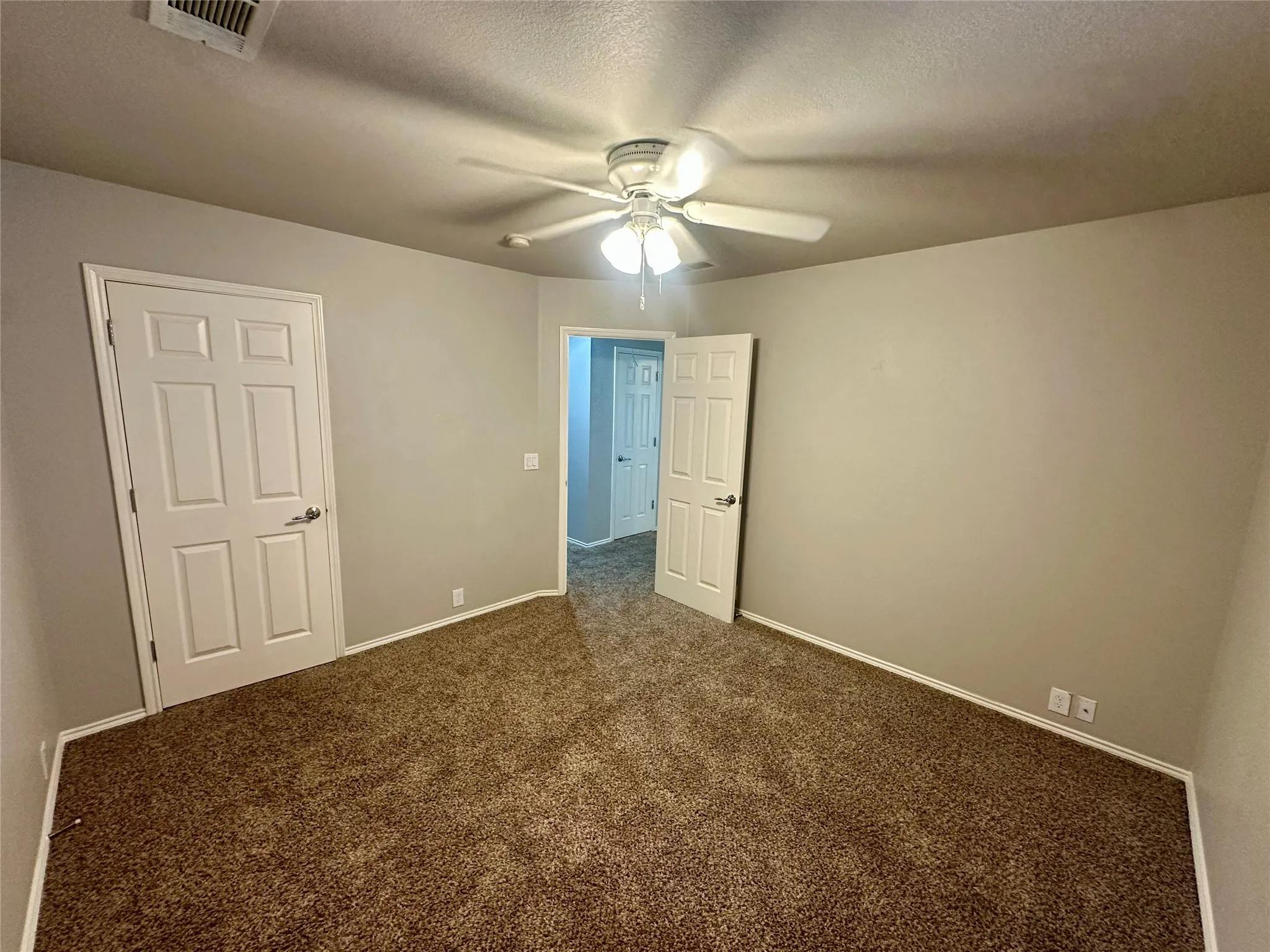 Single Family Residence For Rent in Denton County , 8801 Sierra Trail, Cross Roads, Texas 76227, 4 Bedroom, 3 Bathroom, 2 Garage spaces, 2,627 Sqft, built in 2007, mls#21270711, Real Estate Agent in Cross Roads, Homes For Rent in Denton county, Homes For Rent in Cross Roads, Realtor in Cross Roads Texas, Real Estate Brokerage Independent Realty Texas, Luminita Cordes Realtor