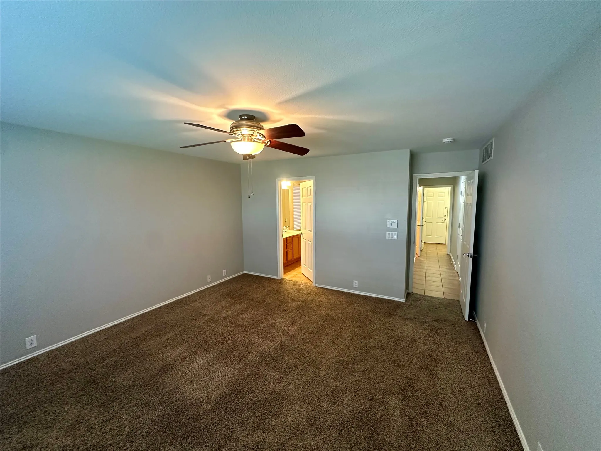 Single Family Residence For Rent in Denton County , 8801 Sierra Trail, Cross Roads, Texas 76227, 4 Bedroom, 3 Bathroom, 2 Garage spaces, 2,627 Sqft, built in 2007, mls#21270711, Real Estate Agent in Cross Roads, Homes For Rent in Denton county, Homes For Rent in Cross Roads, Realtor in Cross Roads Texas, Real Estate Brokerage Independent Realty Texas, Luminita Cordes Realtor
