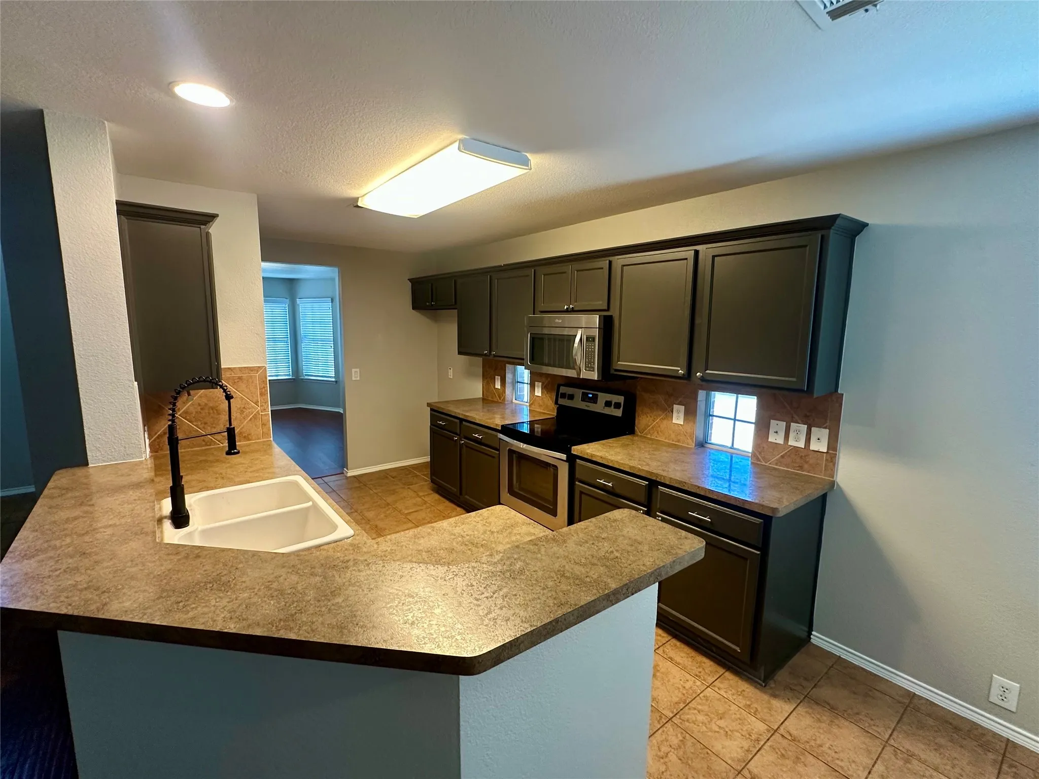 Single Family Residence For Rent in Denton County , 8801 Sierra Trail, Cross Roads, Texas 76227, 4 Bedroom, 3 Bathroom, 2 Garage spaces, 2,627 Sqft, built in 2007, mls#21270711, Real Estate Agent in Cross Roads, Homes For Rent in Denton county, Homes For Rent in Cross Roads, Realtor in Cross Roads Texas, Real Estate Brokerage Independent Realty Texas, Luminita Cordes Realtor