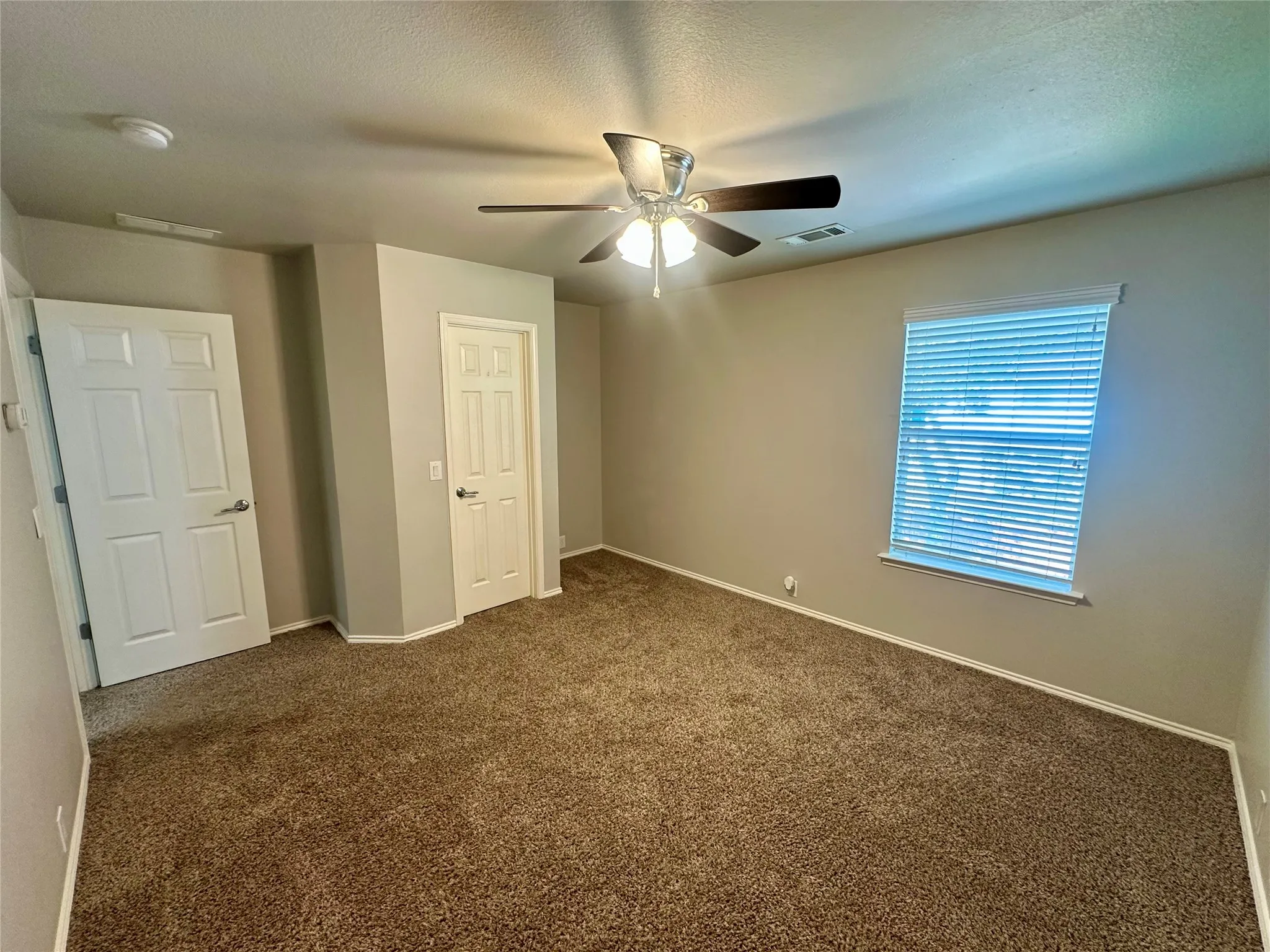 Single Family Residence For Rent in Denton County , 8801 Sierra Trail, Cross Roads, Texas 76227, 4 Bedroom, 3 Bathroom, 2 Garage spaces, 2,627 Sqft, built in 2007, mls#21270711, Real Estate Agent in Cross Roads, Homes For Rent in Denton county, Homes For Rent in Cross Roads, Realtor in Cross Roads Texas, Real Estate Brokerage Independent Realty Texas, Luminita Cordes Realtor