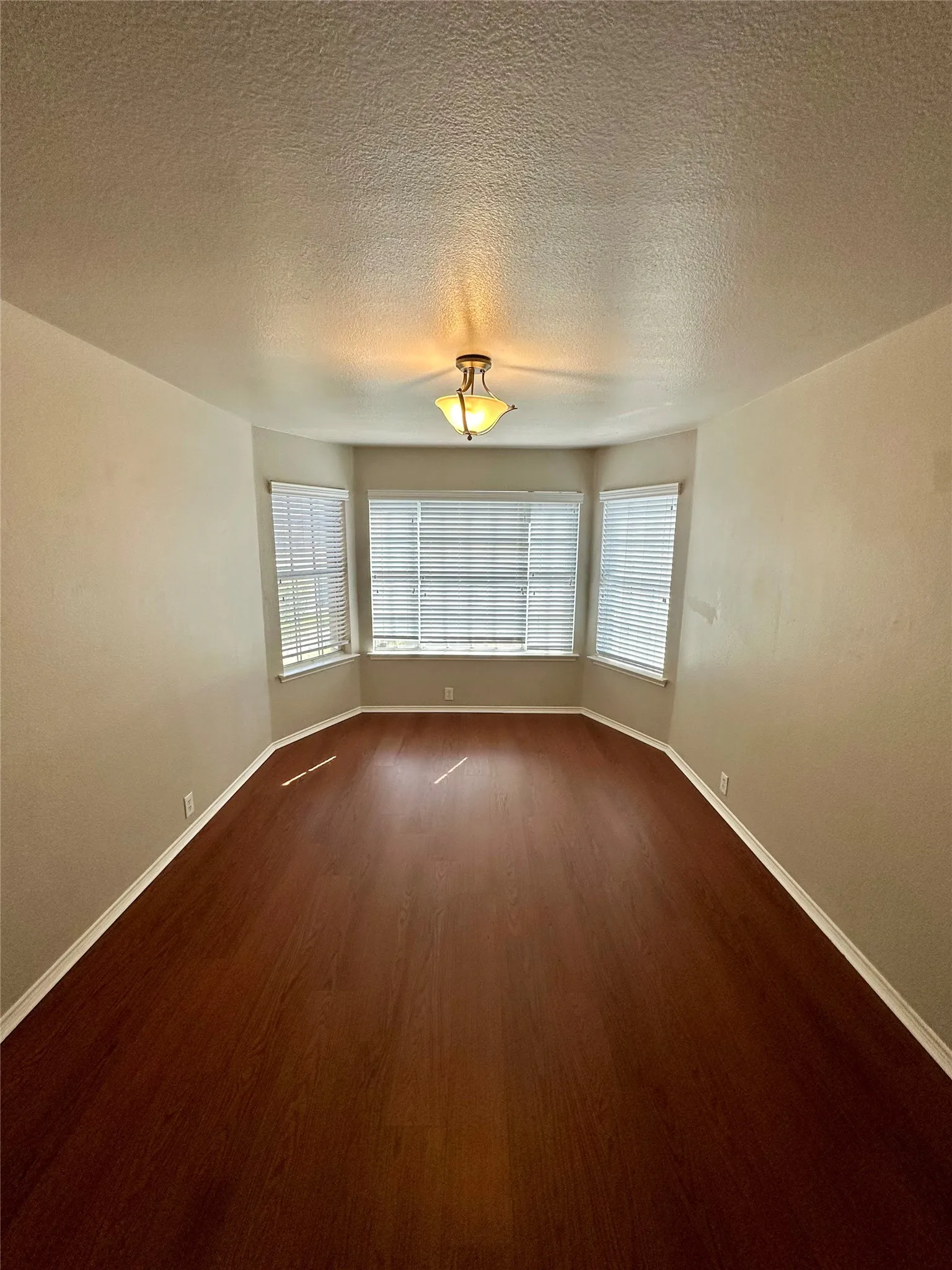 Single Family Residence For Rent in Denton County , 8801 Sierra Trail, Cross Roads, Texas 76227, 4 Bedroom, 3 Bathroom, 2 Garage spaces, 2,627 Sqft, built in 2007, mls#21270711, Real Estate Agent in Cross Roads, Homes For Rent in Denton county, Homes For Rent in Cross Roads, Realtor in Cross Roads Texas, Real Estate Brokerage Independent Realty Texas, Luminita Cordes Realtor