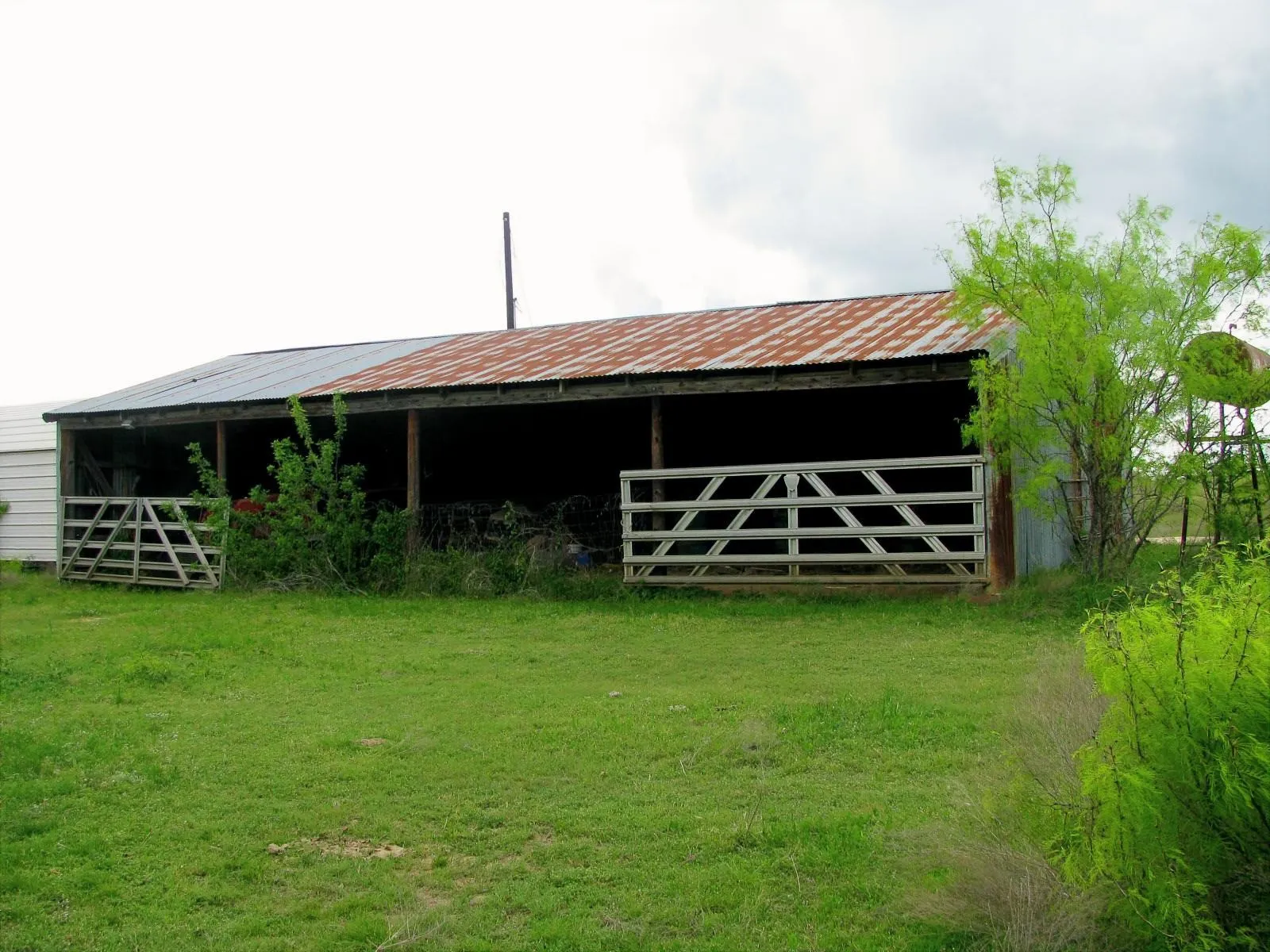 Ranch For Sale in Hamilton County , 1233 County Road 434, Hamilton, Texas 76531, 0, 0, Garage spaces, 0 Sqft, built in 1960, Price $2,650,000, mls#21270745, Real Estate Agent in Hamilton, Homes For Sale in Hamilton county, Homes For Sale in Hamilton, Realtor in Hamilton Texas, Real Estate Brokerage Independent Realty Texas, Luminita Cordes Realtor