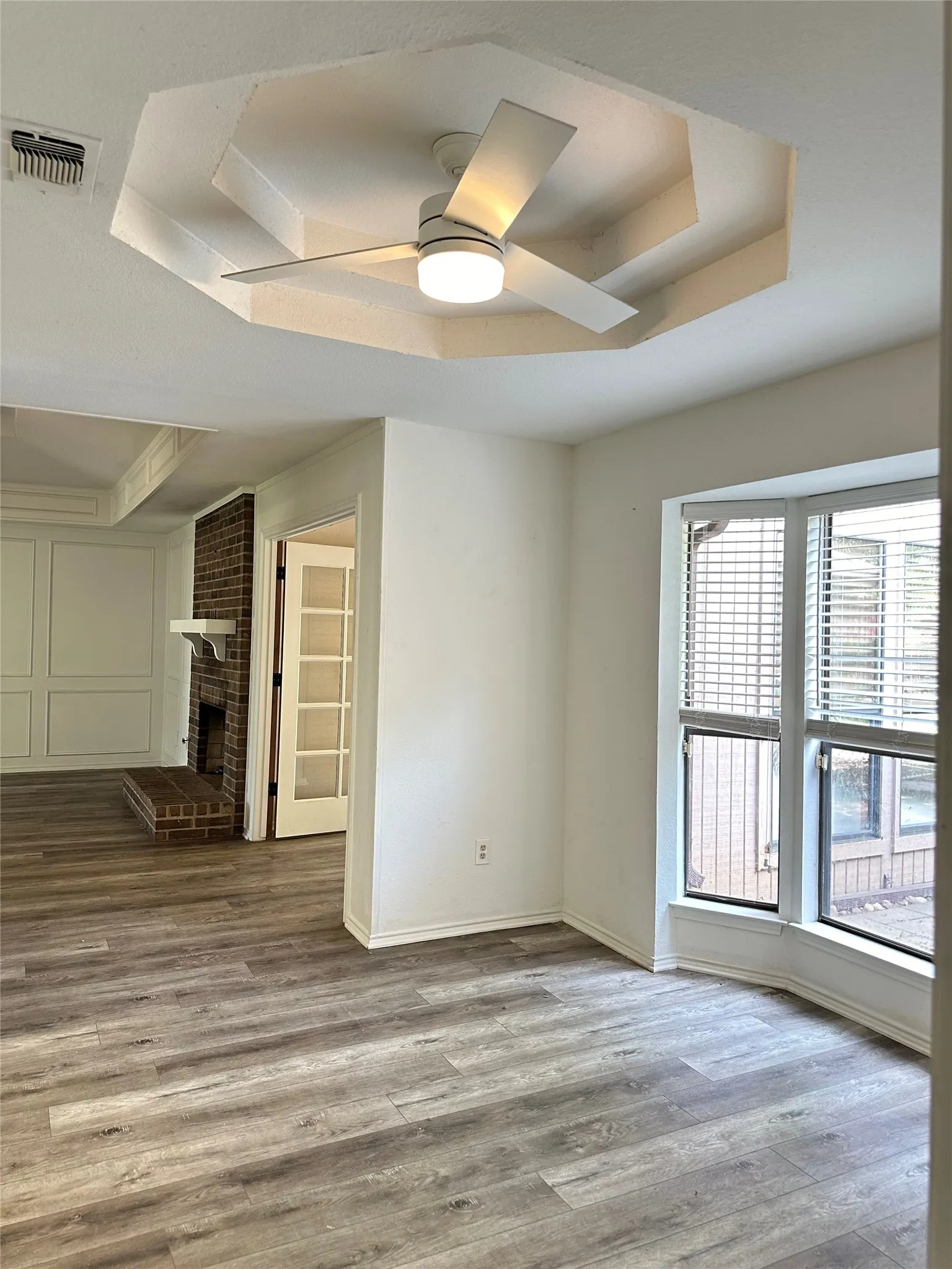Single Family Residence For Rent in Tarrant County , 228 S Pearson Lane, Keller, Texas 76248, 3 Bedroom, 2 Bathroom, 4 Garage spaces, 1,958 Sqft, built in 1985, mls#21255444, Real Estate Agent in Keller, Homes For Rent in Tarrant county, Homes For Rent in Keller, Realtor in Keller Texas, Real Estate Brokerage Independent Realty Texas, Luminita Cordes Realtor