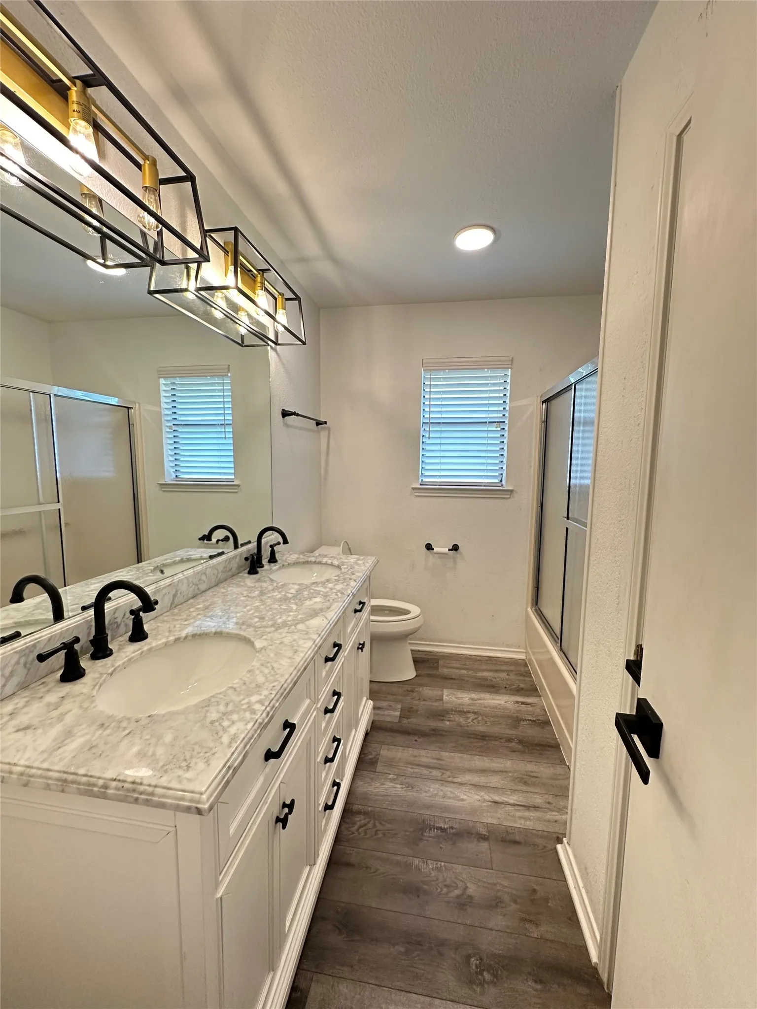 Single Family Residence For Rent in Tarrant County , 228 S Pearson Lane, Keller, Texas 76248, 3 Bedroom, 2 Bathroom, 4 Garage spaces, 1,958 Sqft, built in 1985, mls#21255444, Real Estate Agent in Keller, Homes For Rent in Tarrant county, Homes For Rent in Keller, Realtor in Keller Texas, Real Estate Brokerage Independent Realty Texas, Luminita Cordes Realtor