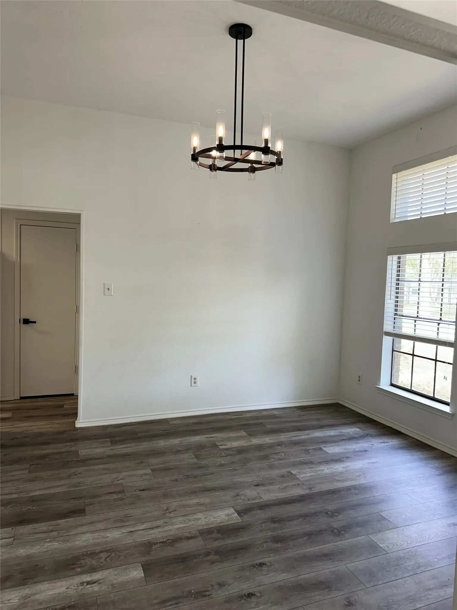 Single Family Residence For Rent in Tarrant County , 228 S Pearson Lane, Keller, Texas 76248, 3 Bedroom, 2 Bathroom, 4 Garage spaces, 1,958 Sqft, built in 1985, mls#21255444, Real Estate Agent in Keller, Homes For Rent in Tarrant county, Homes For Rent in Keller, Realtor in Keller Texas, Real Estate Brokerage Independent Realty Texas, Luminita Cordes Realtor
