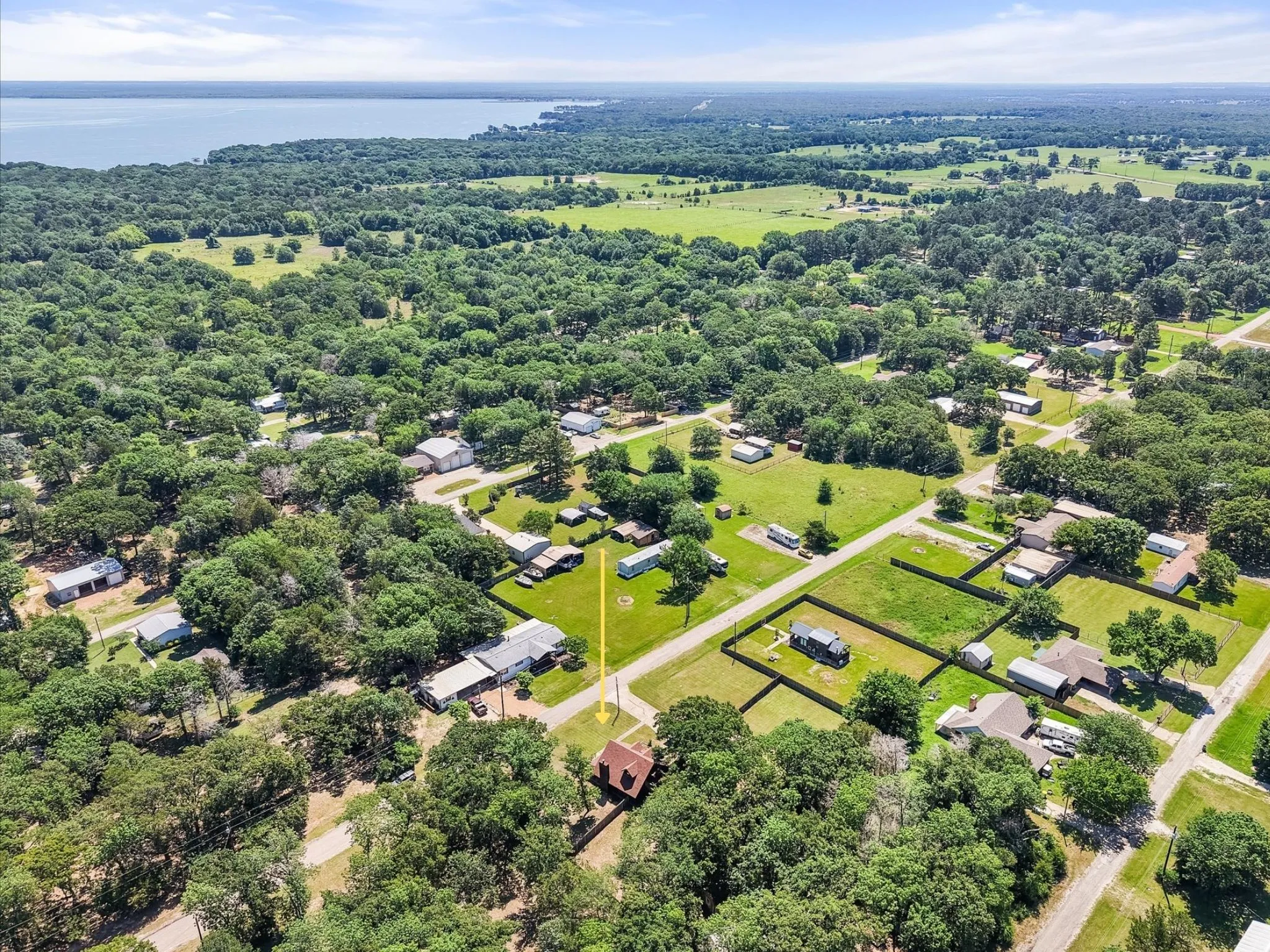 Neighborhood aerial highlighting Southern Oaks and nearby Richland Chambers Lake.