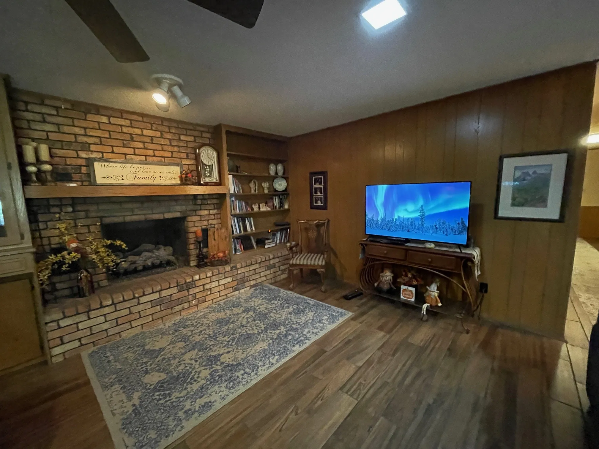Single Family Residence For Sale in Morris County , 1203 CR 1127, Daingerfield, Texas 75638, 3 Bedrooms, 3 Bathrooms, 2 Garage spaces, 1,800 Sqft, built in 1977, Price $255,000, mls#21270791, Real Estate Agent in Daingerfield, Homes For Sale in Morris county, Homes For Sale in Daingerfield, Realtor in Daingerfield Texas, Real Estate Brokerage Independent Realty Texas, Luminita Cordes Realtor
