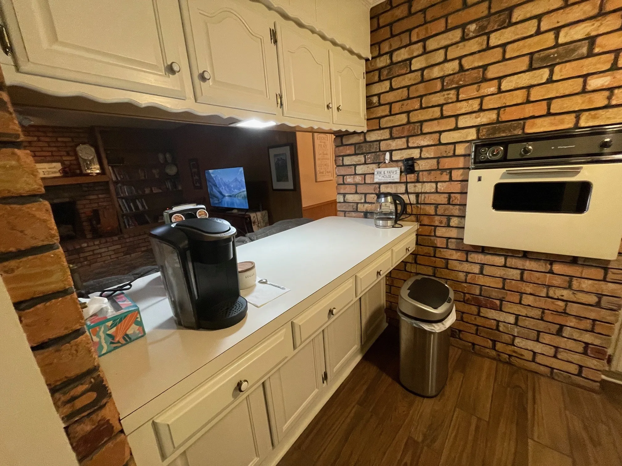 Single Family Residence For Sale in Morris County , 1203 CR 1127, Daingerfield, Texas 75638, 3 Bedrooms, 3 Bathrooms, 2 Garage spaces, 1,800 Sqft, built in 1977, Price $255,000, mls#21270791, Real Estate Agent in Daingerfield, Homes For Sale in Morris county, Homes For Sale in Daingerfield, Realtor in Daingerfield Texas, Real Estate Brokerage Independent Realty Texas, Luminita Cordes Realtor