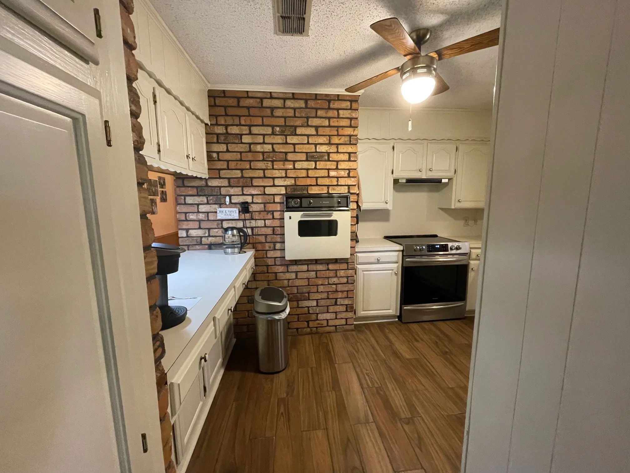 Single Family Residence For Sale in Morris County , 1203 CR 1127, Daingerfield, Texas 75638, 3 Bedrooms, 3 Bathrooms, 2 Garage spaces, 1,800 Sqft, built in 1977, Price $255,000, mls#21270791, Real Estate Agent in Daingerfield, Homes For Sale in Morris county, Homes For Sale in Daingerfield, Realtor in Daingerfield Texas, Real Estate Brokerage Independent Realty Texas, Luminita Cordes Realtor