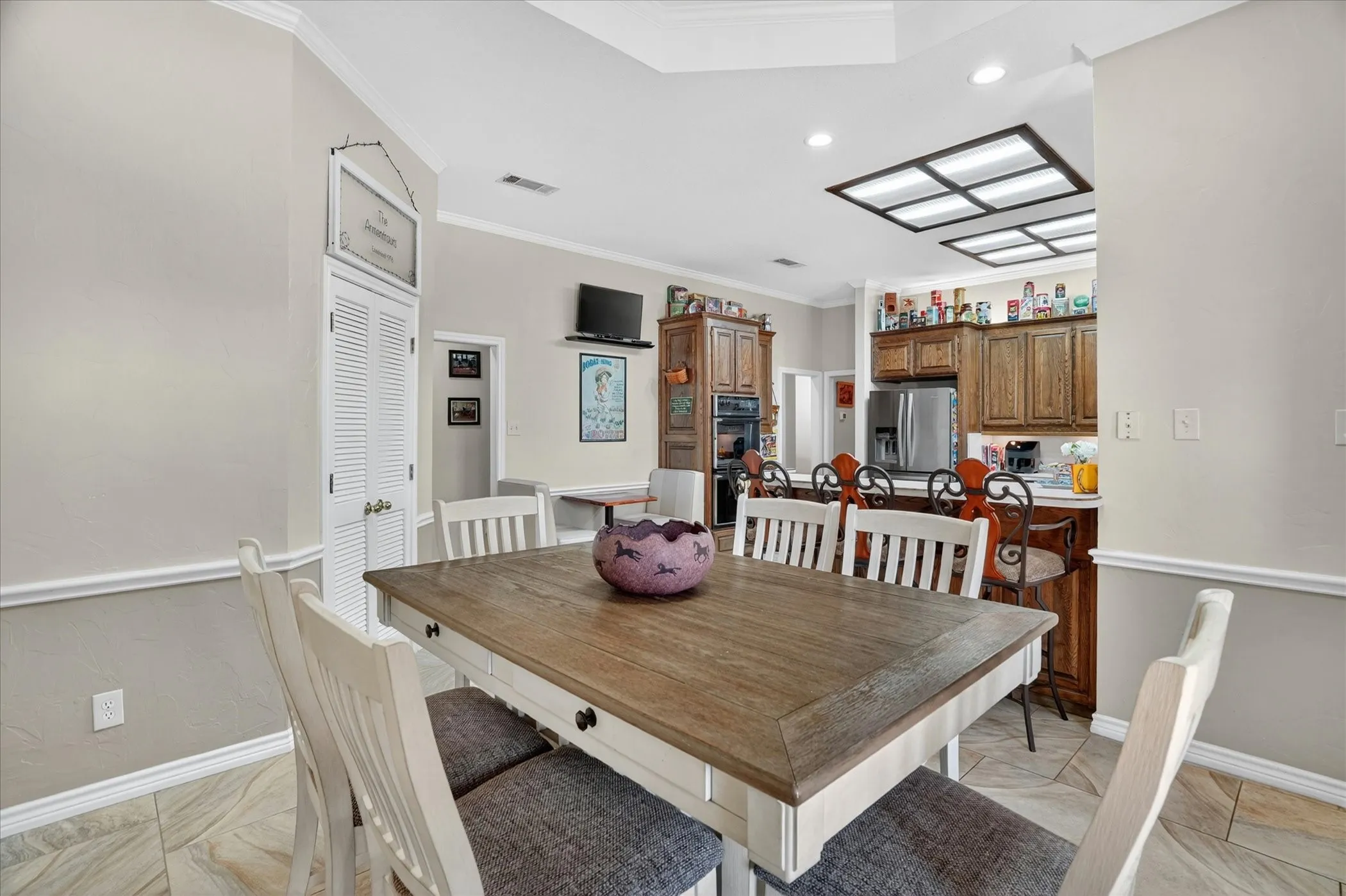 Breakfast nook in kitchen area
