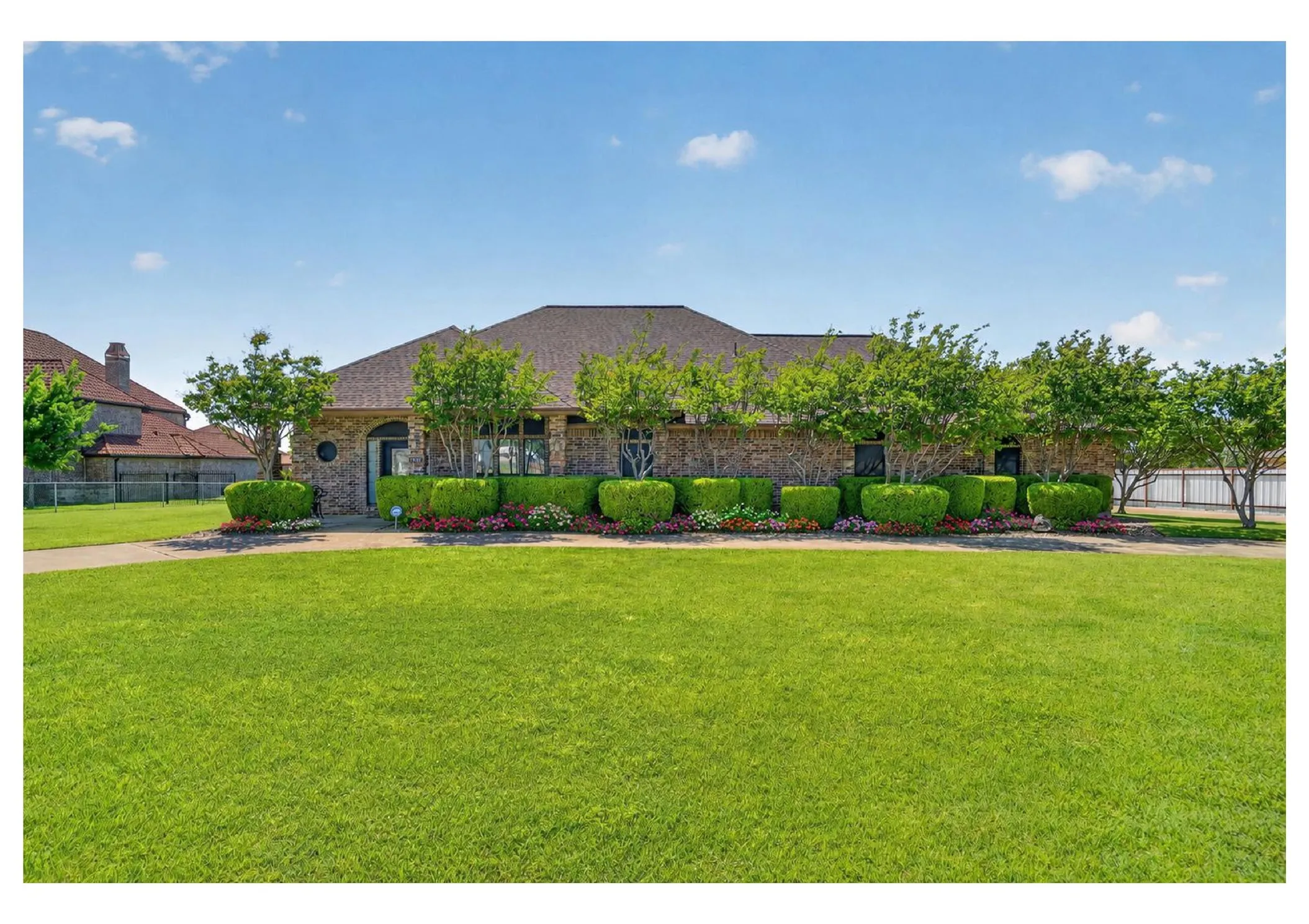 Single Family Residence For Sale in Tarrant County , 1408 W Cleburne Road, Crowley, Texas 76036, 5 Bedroom, 4 Bathroom, 3 Garage spaces, 3,305 Sqft, built in 1994, Price $999,000, mls#21263529, Real Estate Agent in Crowley, Homes For Sale in Tarrant county, Homes For Sale in Crowley, Realtor in Crowley Texas, Real Estate Brokerage Independent Realty Texas, Luminita Cordes Realtor