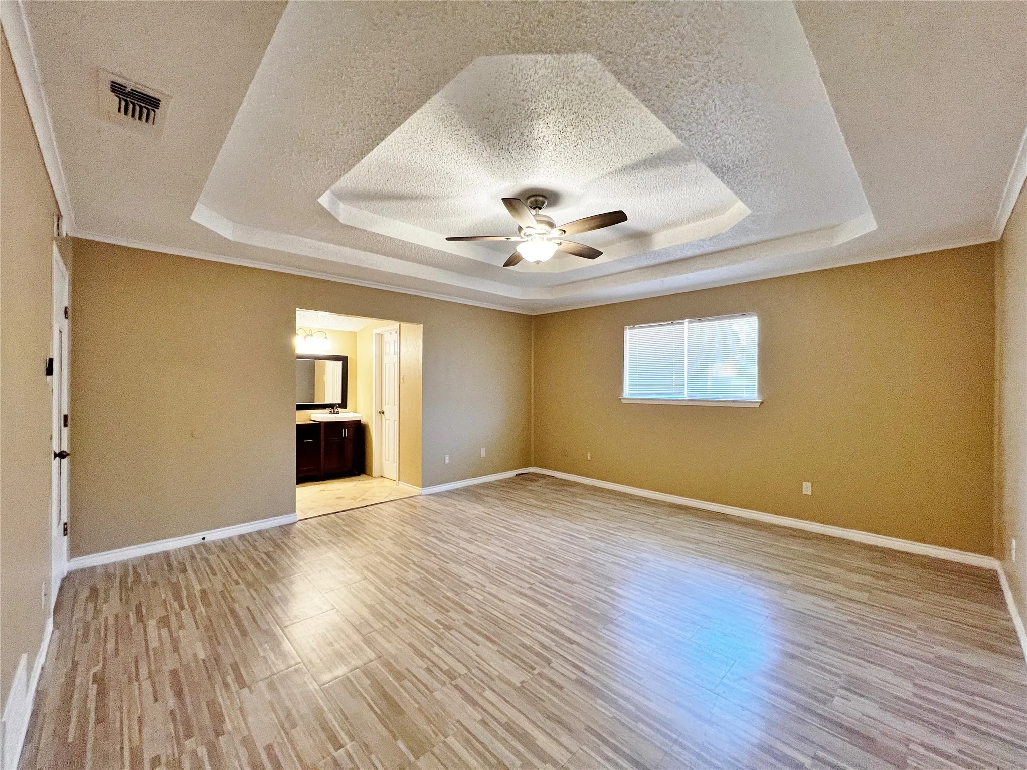 Single Family Residence For Rent in Dallas County , 221 Connie Drive, De Soto, Texas 75115, 3 Bedroom, 2 Bathroom, 2 Garage spaces, 1,755 Sqft, built in 1973, mls#21269629, Real Estate Agent in De Soto, Homes For Rent in Dallas county, Homes For Rent in De Soto, Realtor in De Soto Texas, Real Estate Brokerage Independent Realty Texas, Luminita Cordes Realtor