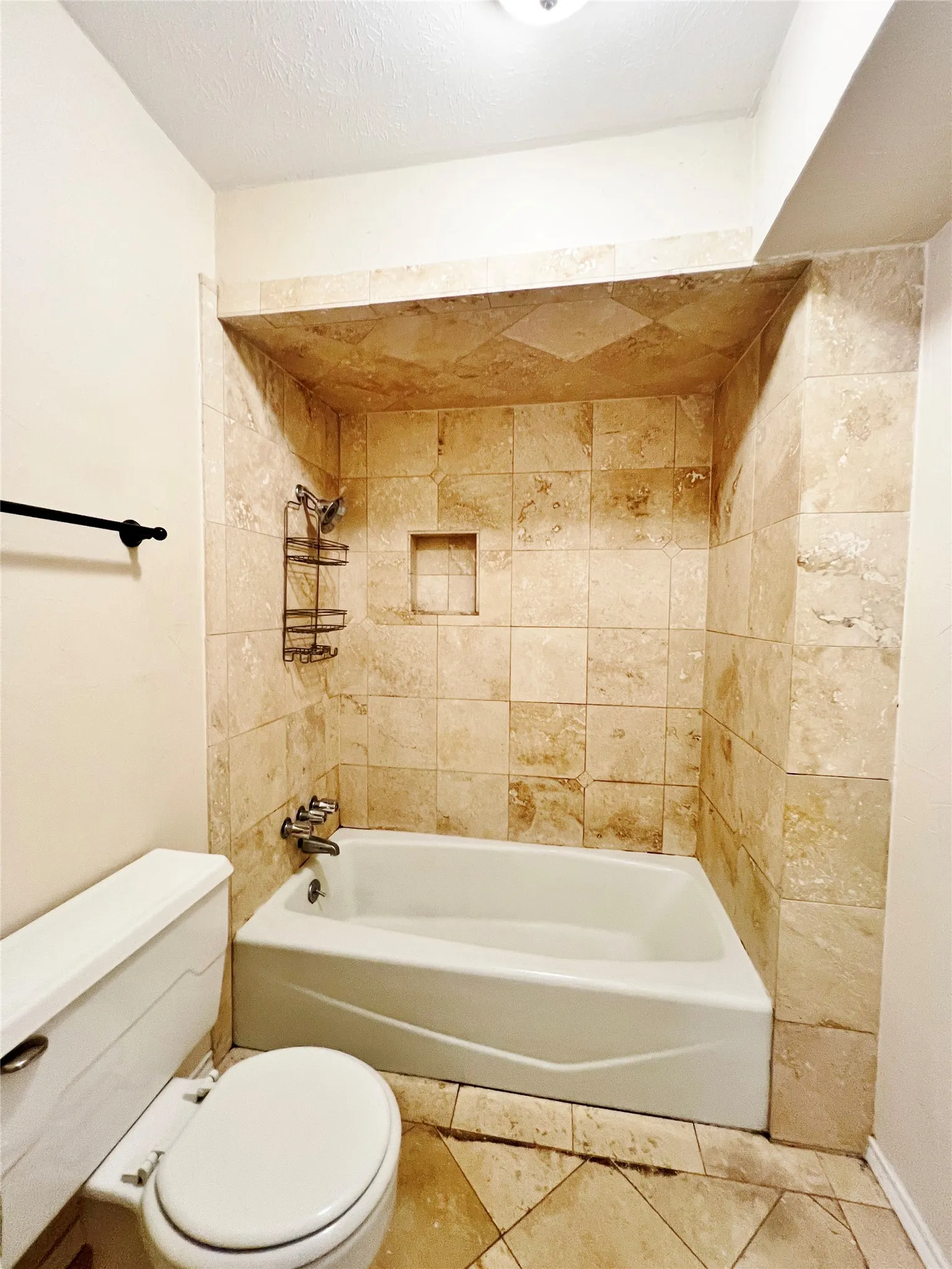 Single Family Residence For Rent in Dallas County , 221 Connie Drive, De Soto, Texas 75115, 3 Bedroom, 2 Bathroom, 2 Garage spaces, 1,755 Sqft, built in 1973, mls#21269629, Real Estate Agent in De Soto, Homes For Rent in Dallas county, Homes For Rent in De Soto, Realtor in De Soto Texas, Real Estate Brokerage Independent Realty Texas, Luminita Cordes Realtor