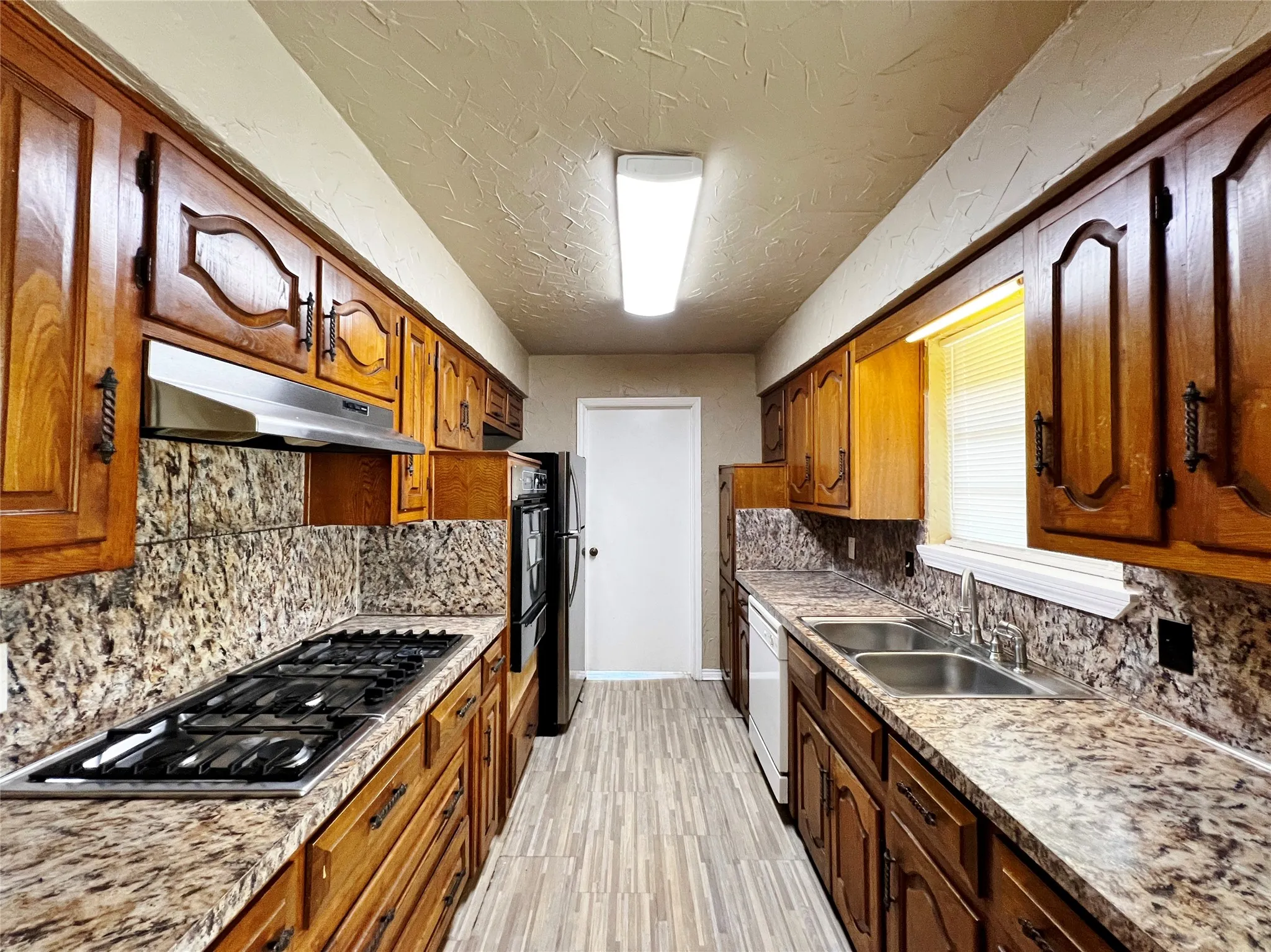 Single Family Residence For Rent in Dallas County , 221 Connie Drive, De Soto, Texas 75115, 3 Bedroom, 2 Bathroom, 2 Garage spaces, 1,755 Sqft, built in 1973, mls#21269629, Real Estate Agent in De Soto, Homes For Rent in Dallas county, Homes For Rent in De Soto, Realtor in De Soto Texas, Real Estate Brokerage Independent Realty Texas, Luminita Cordes Realtor