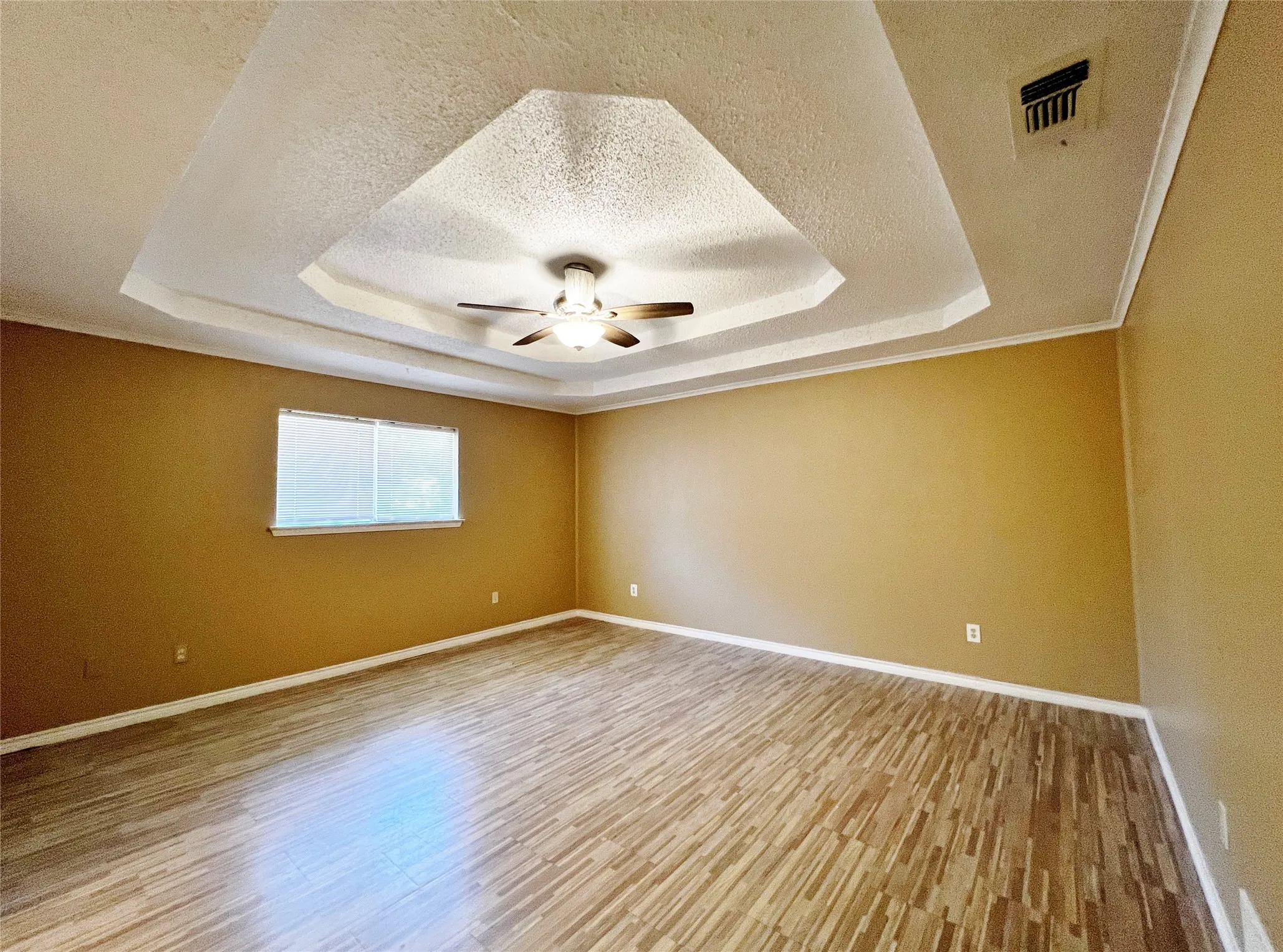 Single Family Residence For Rent in Dallas County , 221 Connie Drive, De Soto, Texas 75115, 3 Bedroom, 2 Bathroom, 2 Garage spaces, 1,755 Sqft, built in 1973, mls#21269629, Real Estate Agent in De Soto, Homes For Rent in Dallas county, Homes For Rent in De Soto, Realtor in De Soto Texas, Real Estate Brokerage Independent Realty Texas, Luminita Cordes Realtor