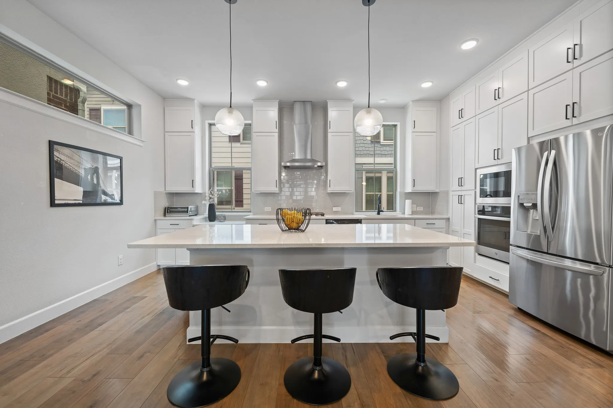 Single Family Residence For Sale in Dallas County , 2739 Flowering Peach Lane, Dallas, Texas 75212, 3 Bedroom, 4 Bathroom, 2 Garage spaces, 1,848 Sqft, built in 2019, mls#21269163, Real Estate Agent in Dallas, Homes For Sale in Dallas county, Homes For Sale in Dallas, Realtor in Dallas Texas, Real Estate Brokerage Independent Realty Texas, Luminita Cordes Realtor
