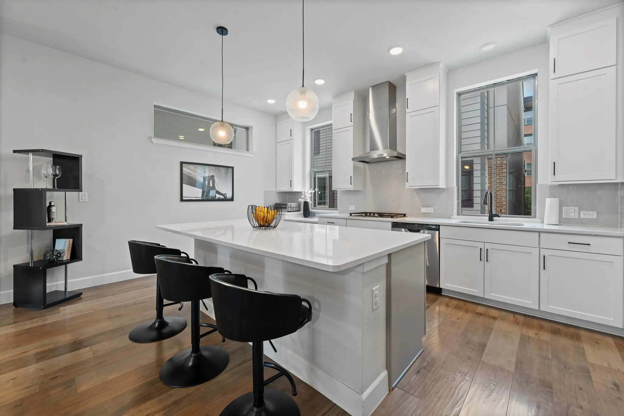 Single Family Residence For Sale in Dallas County , 2739 Flowering Peach Lane, Dallas, Texas 75212, 3 Bedroom, 4 Bathroom, 2 Garage spaces, 1,848 Sqft, built in 2019, mls#21269163, Real Estate Agent in Dallas, Homes For Sale in Dallas county, Homes For Sale in Dallas, Realtor in Dallas Texas, Real Estate Brokerage Independent Realty Texas, Luminita Cordes Realtor